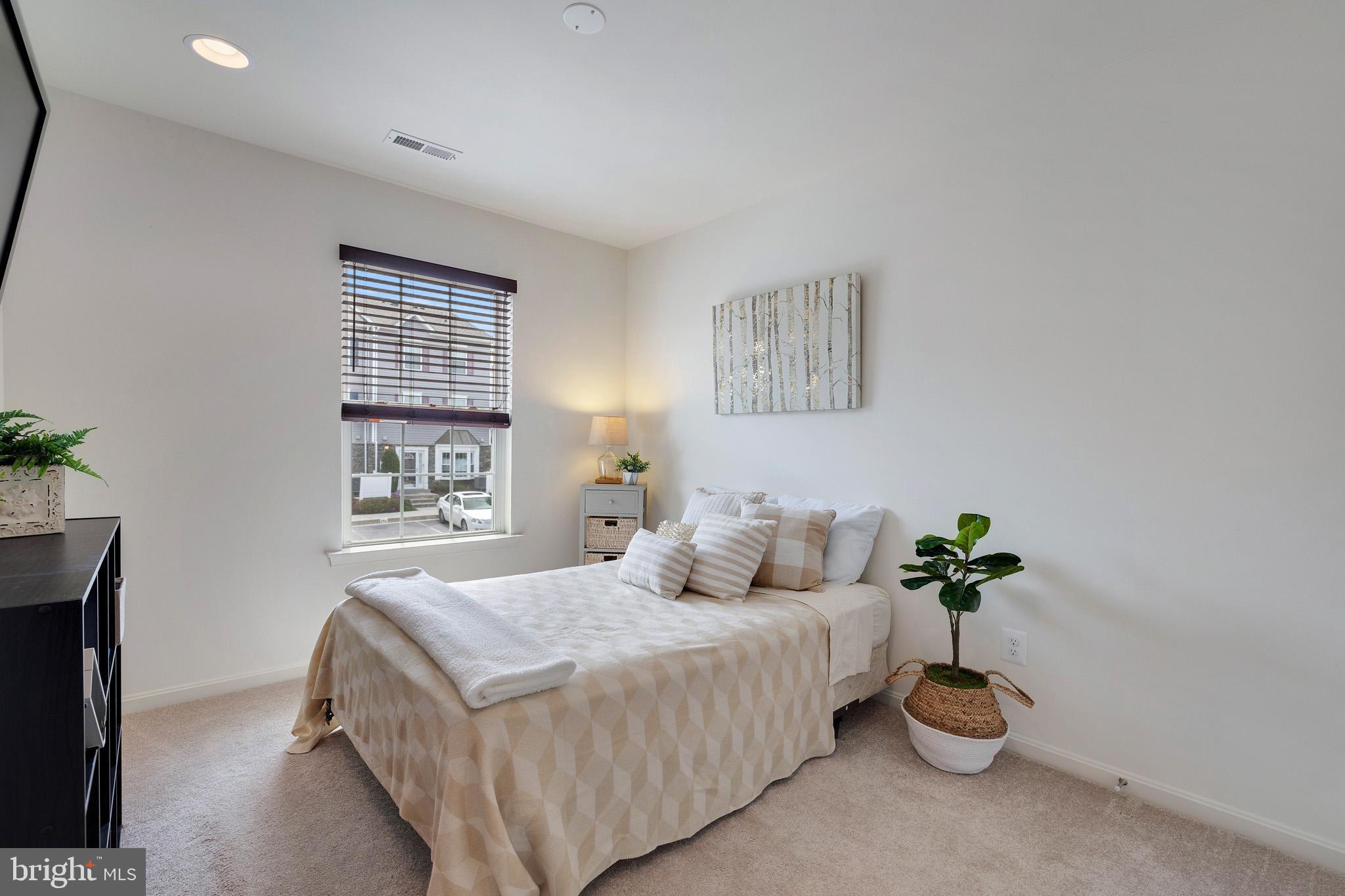 RESERVOIR RIDGE - Residential