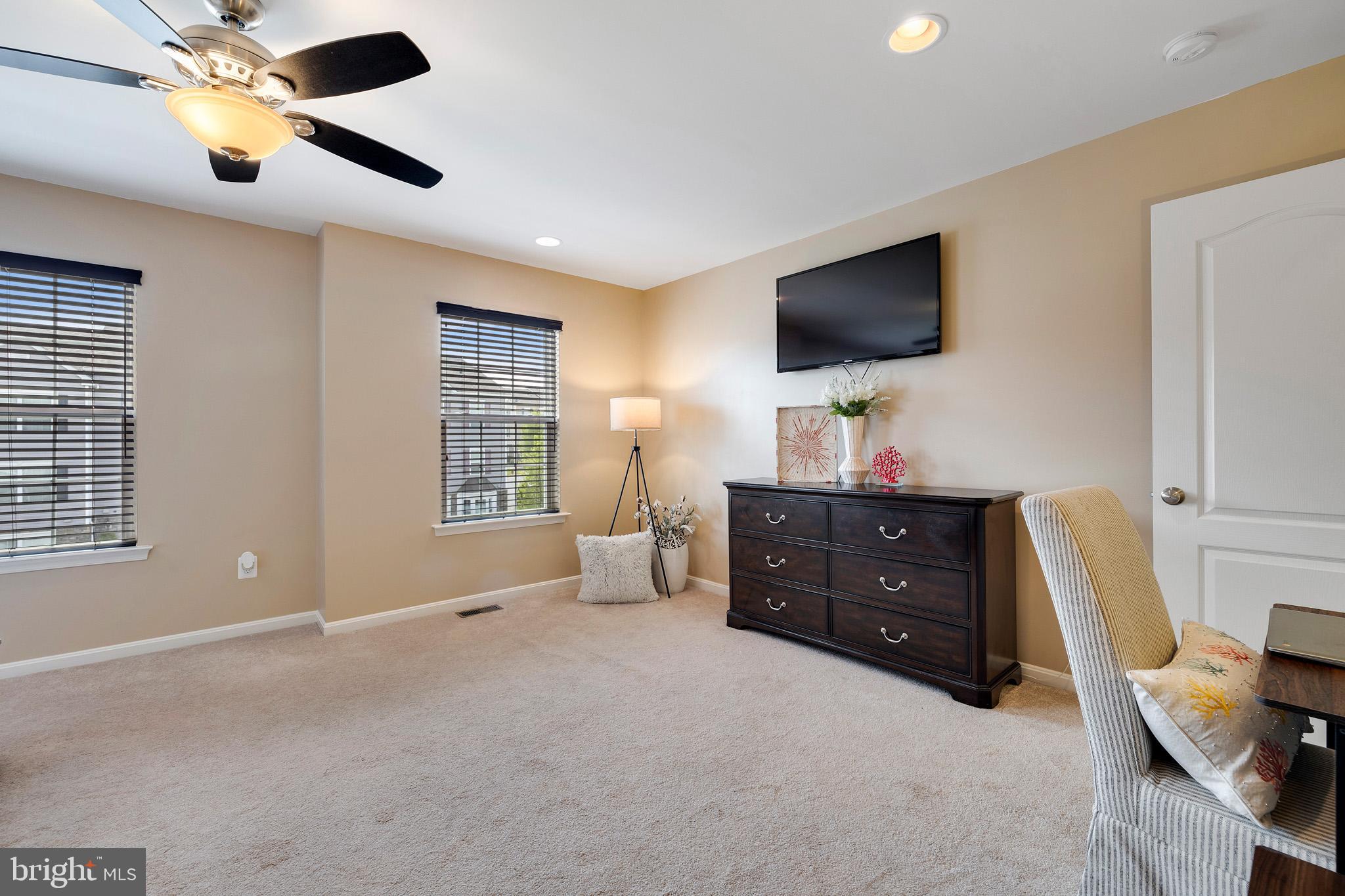 RESERVOIR RIDGE - Residential