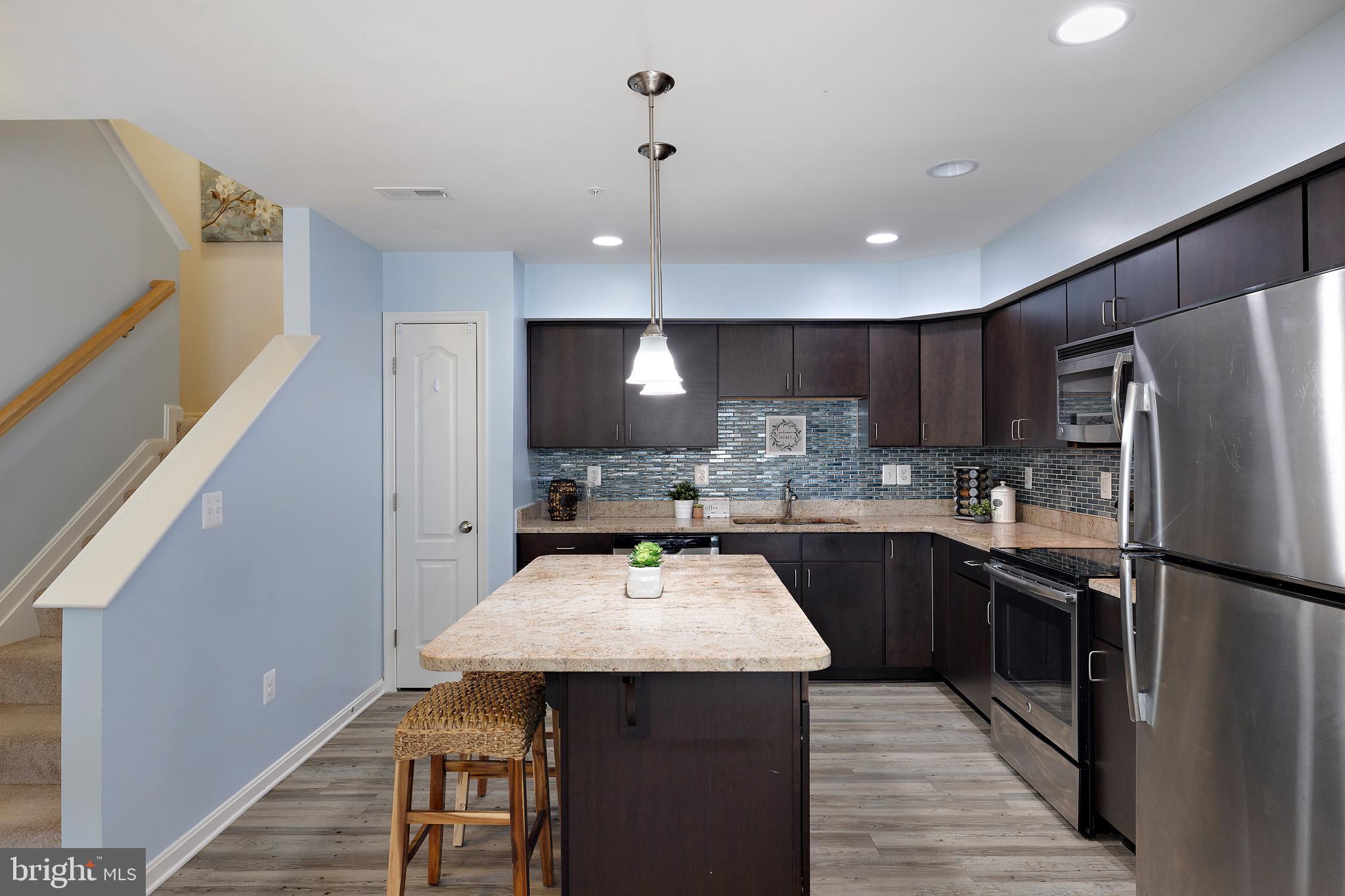 RESERVOIR RIDGE - Residential