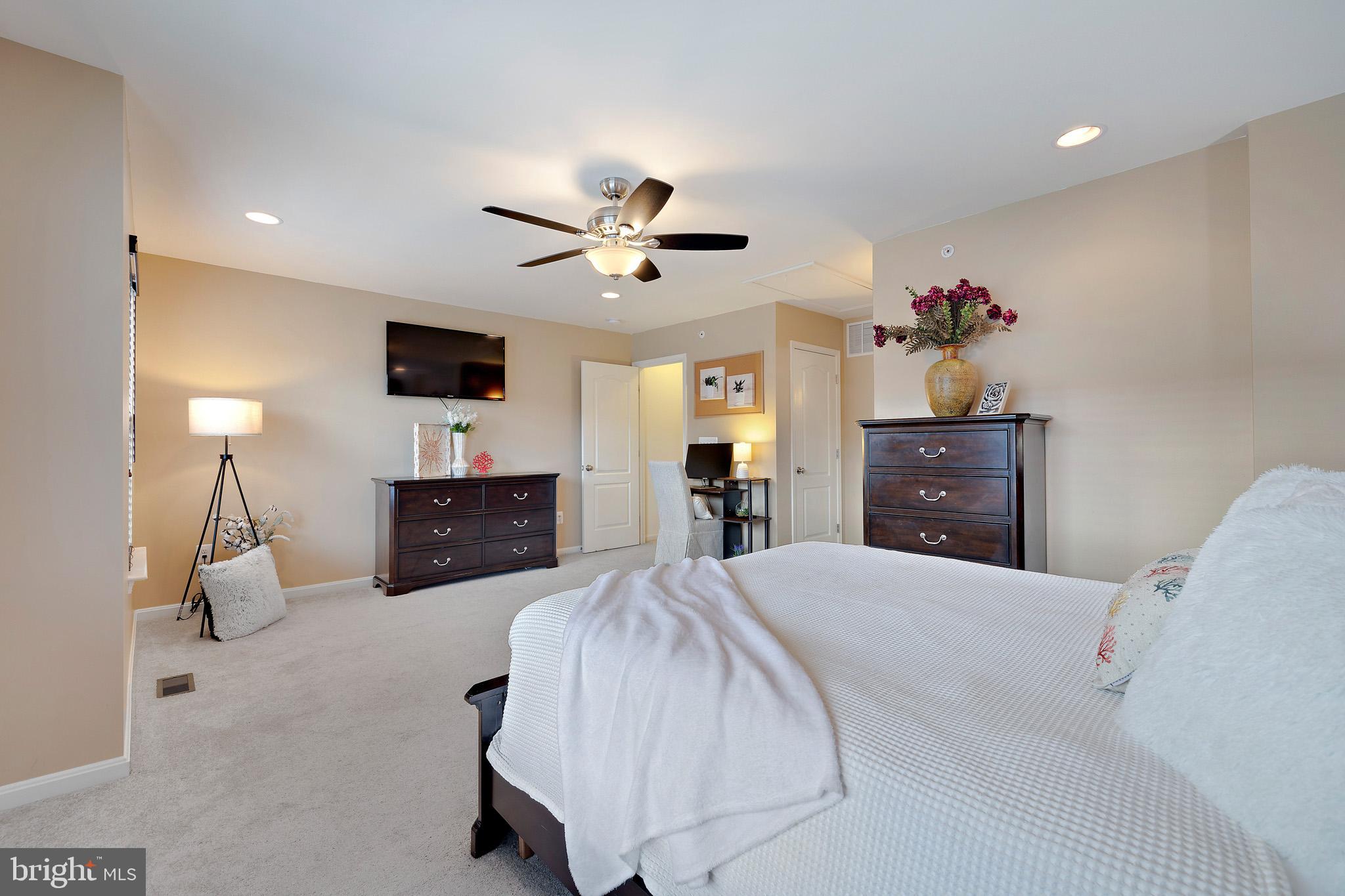 RESERVOIR RIDGE - Residential