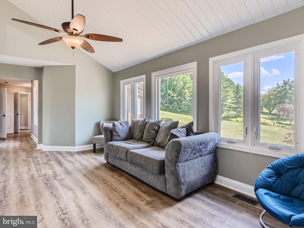 BUCKHORN - Residential