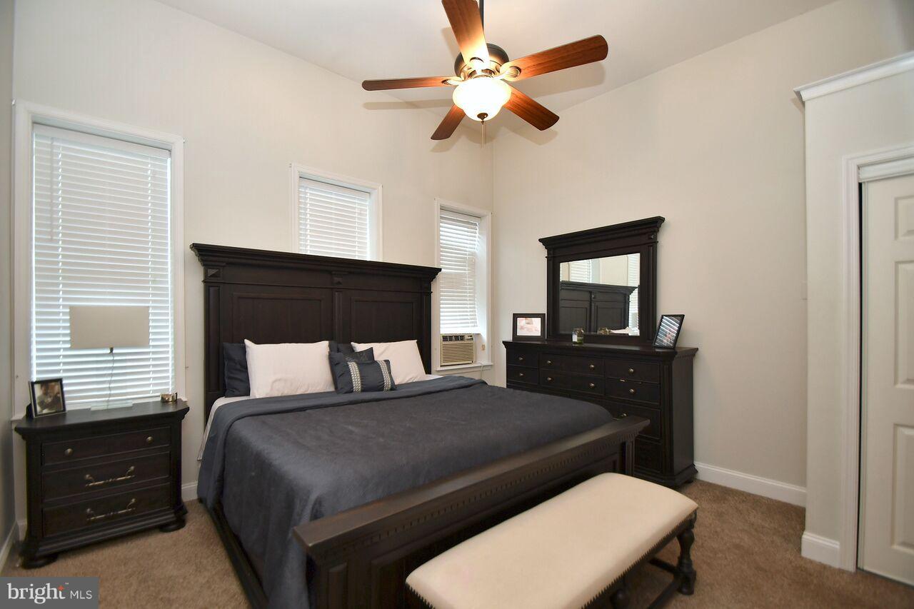 HIGHLANDTOWN - Residential Lease