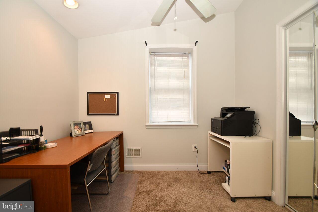 HIGHLANDTOWN - Residential Lease