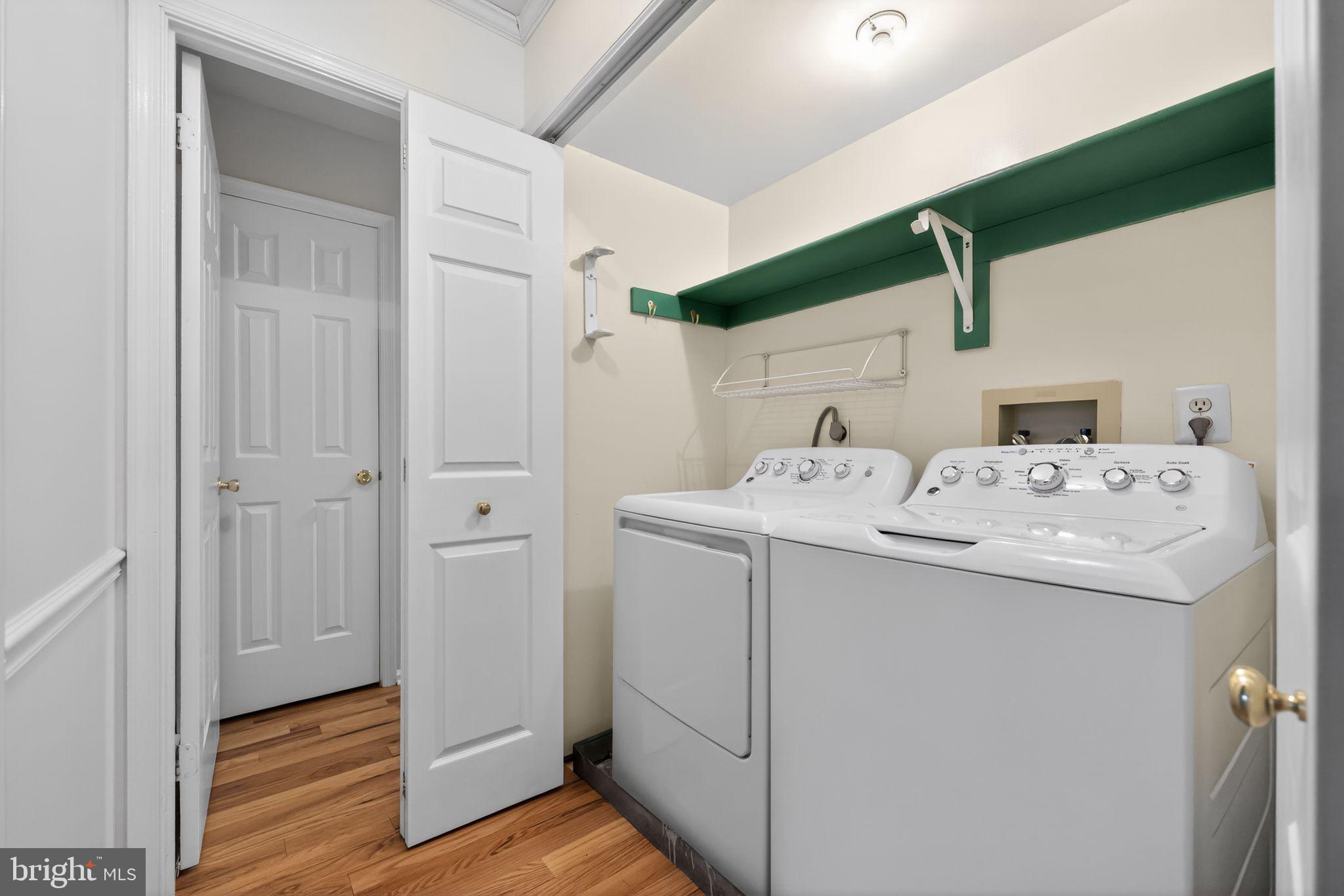 YARDLEY CORNERS - Residential