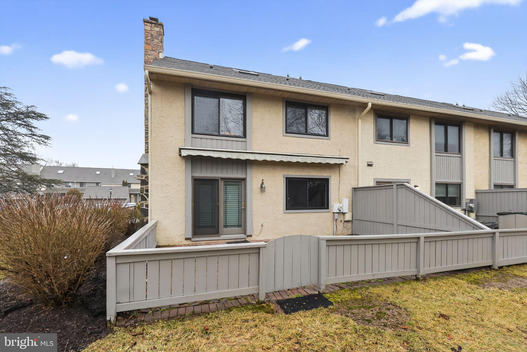 YARDLEY CORNERS - Residential