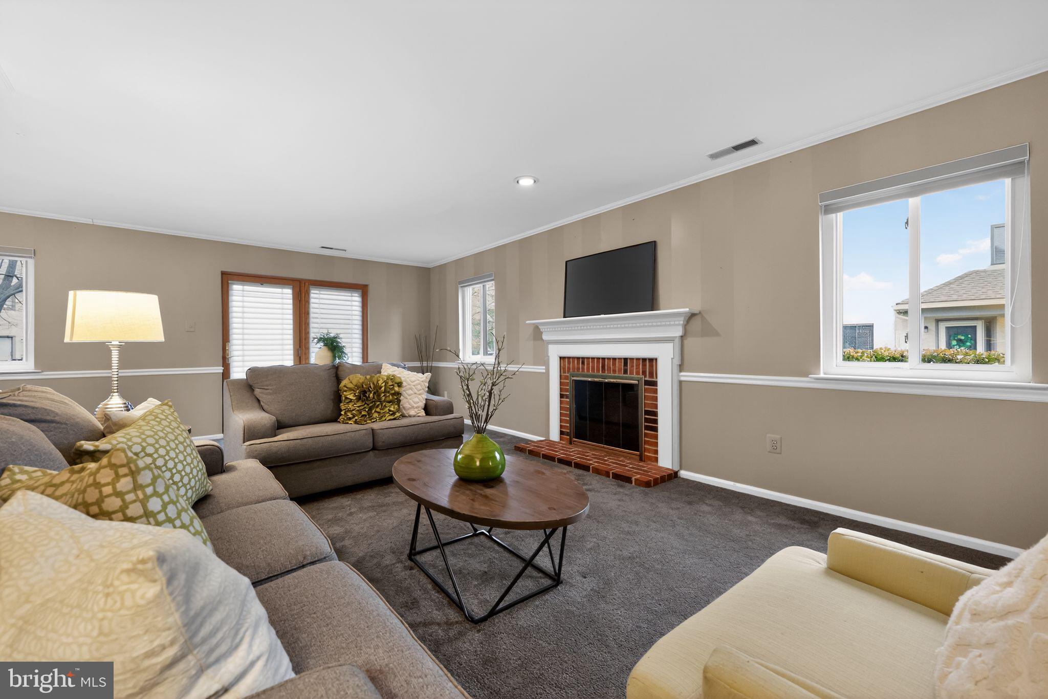 YARDLEY CORNERS - Residential