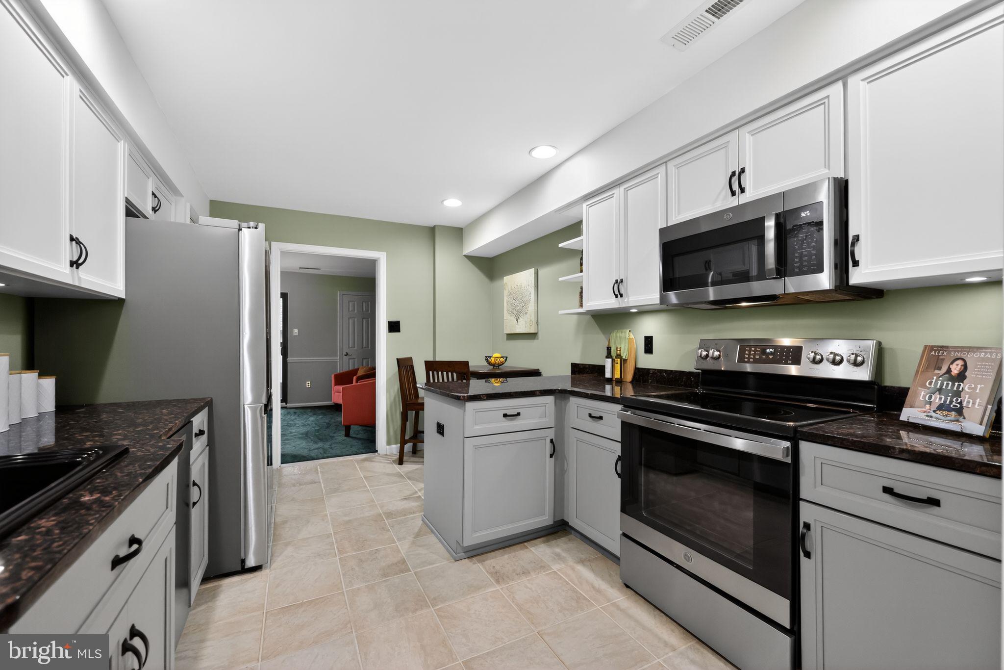 YARDLEY CORNERS - Residential