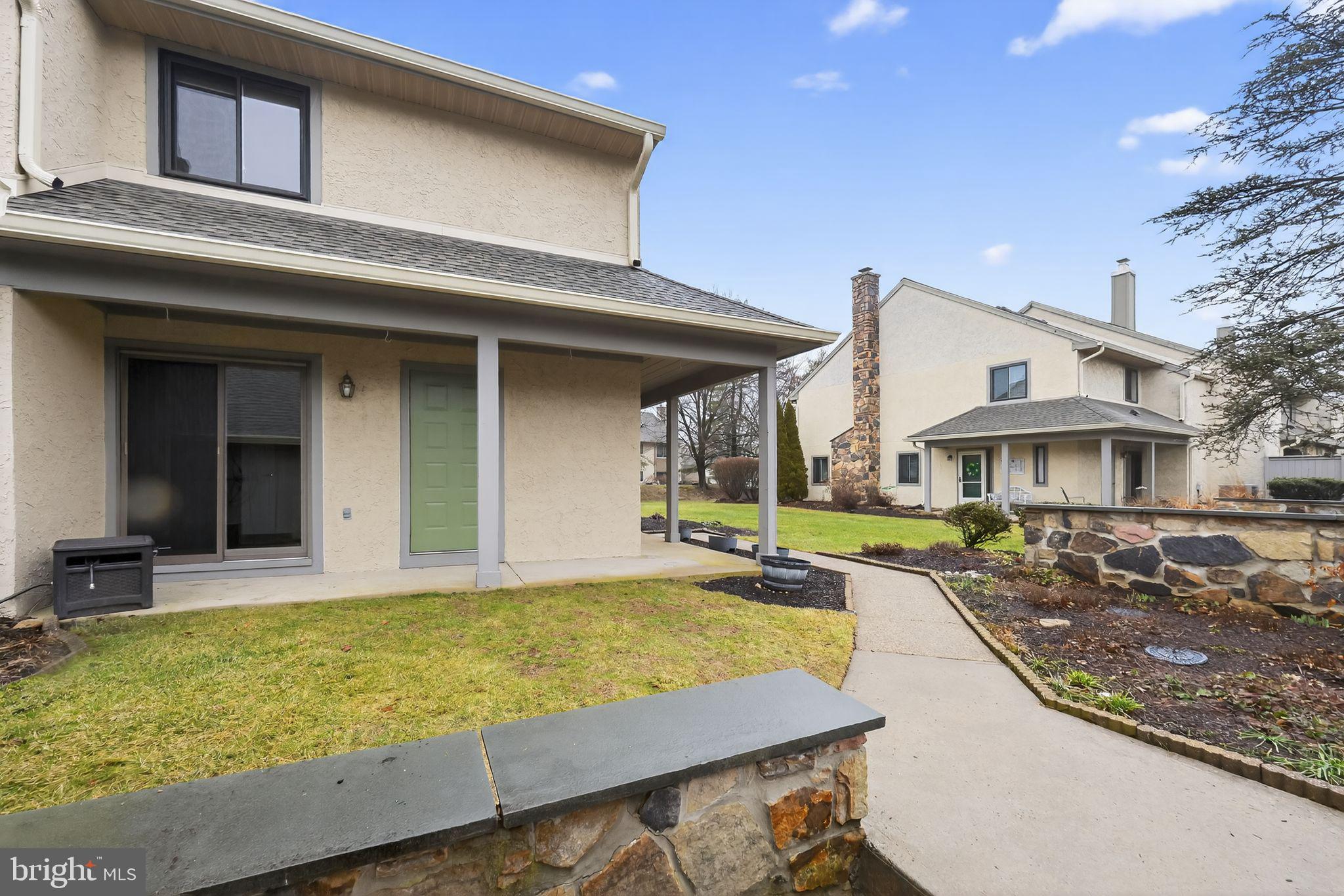 YARDLEY CORNERS - Residential