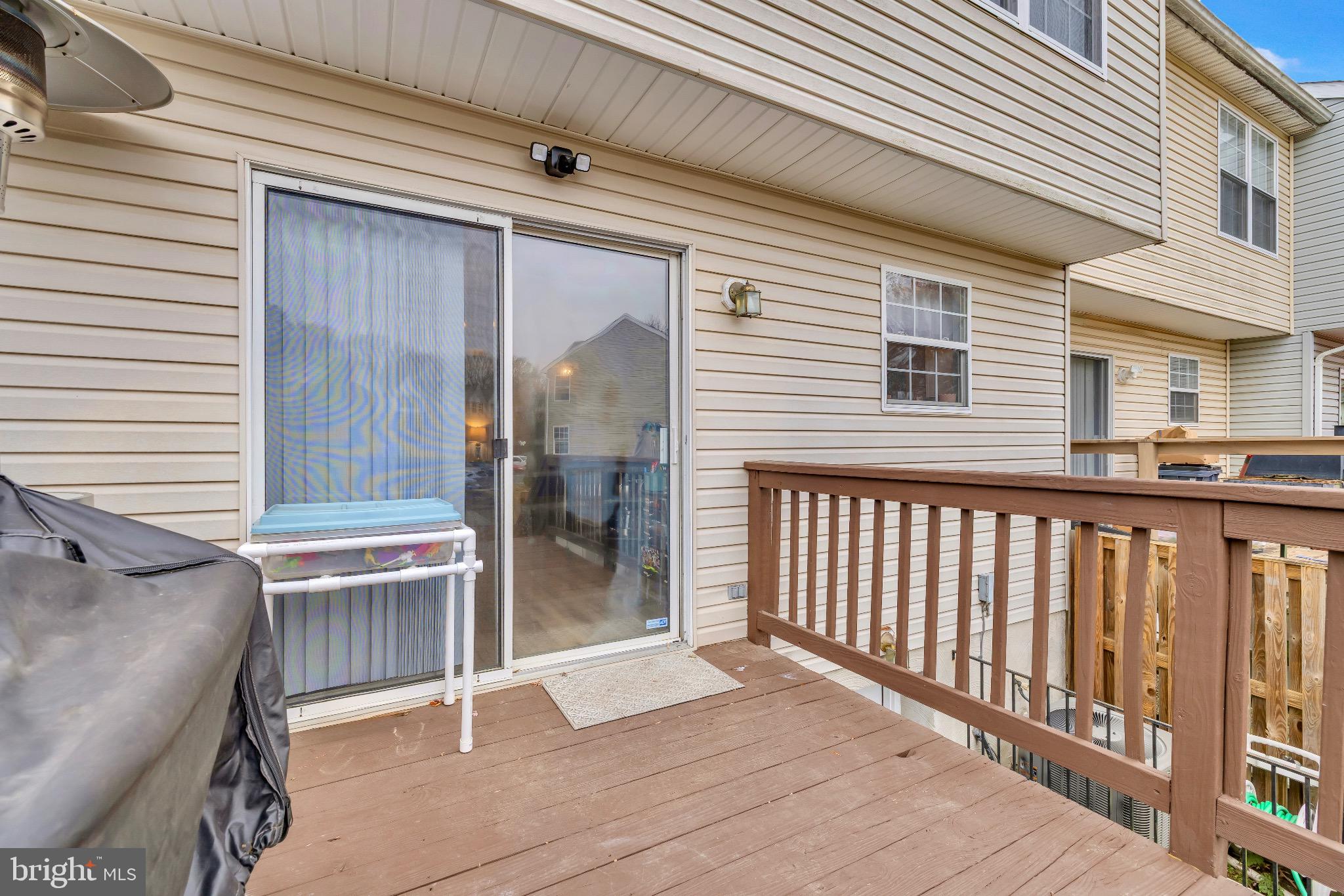 SEVEN OAKS - Residential