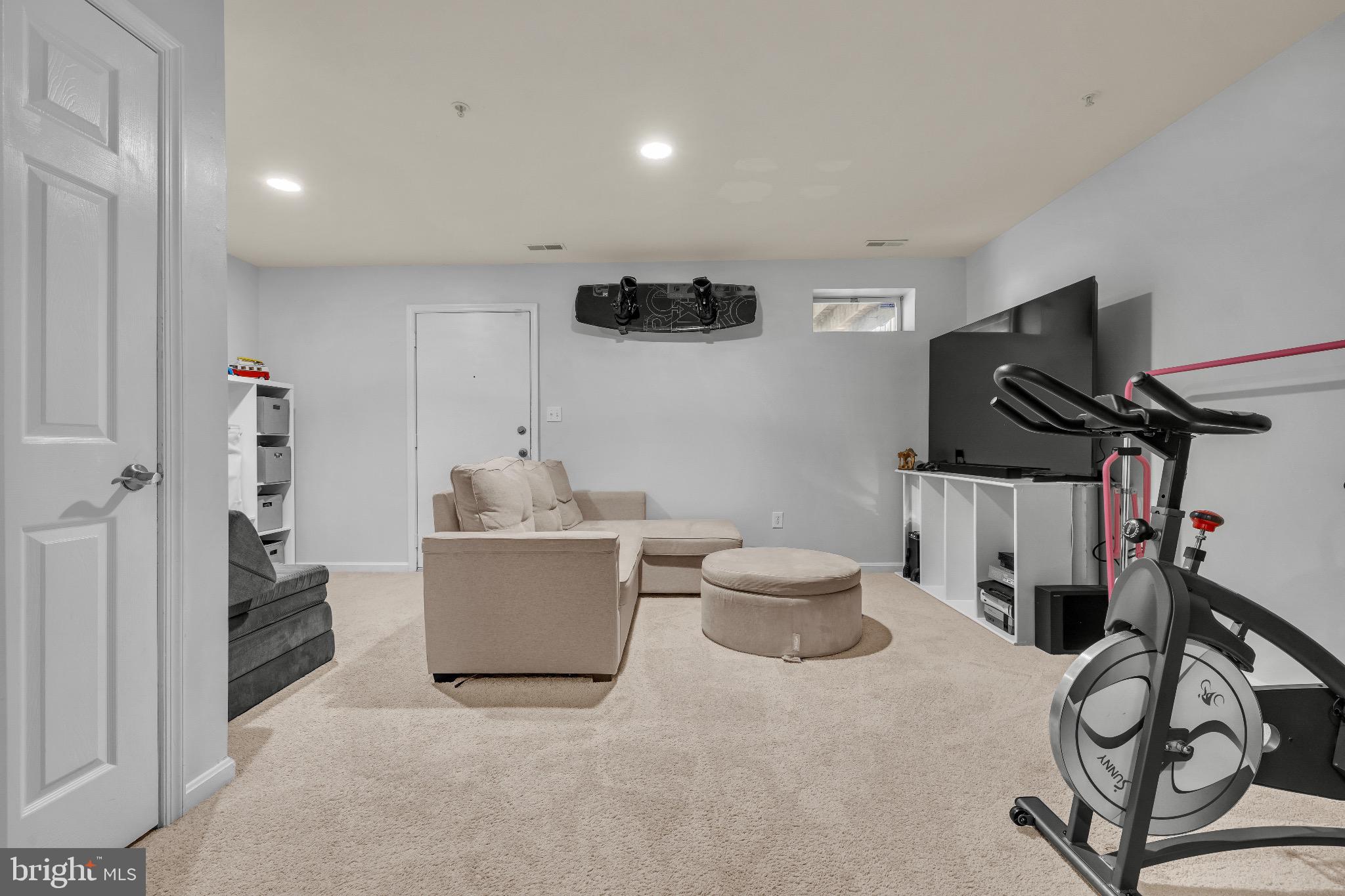 SEVEN OAKS - Residential