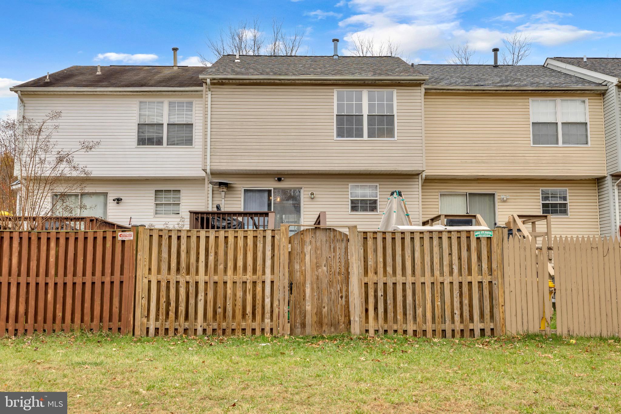 SEVEN OAKS - Residential