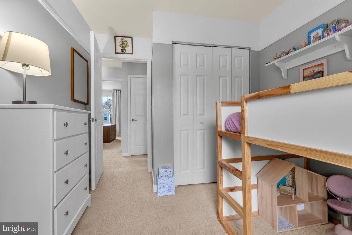 SEVEN OAKS - Residential