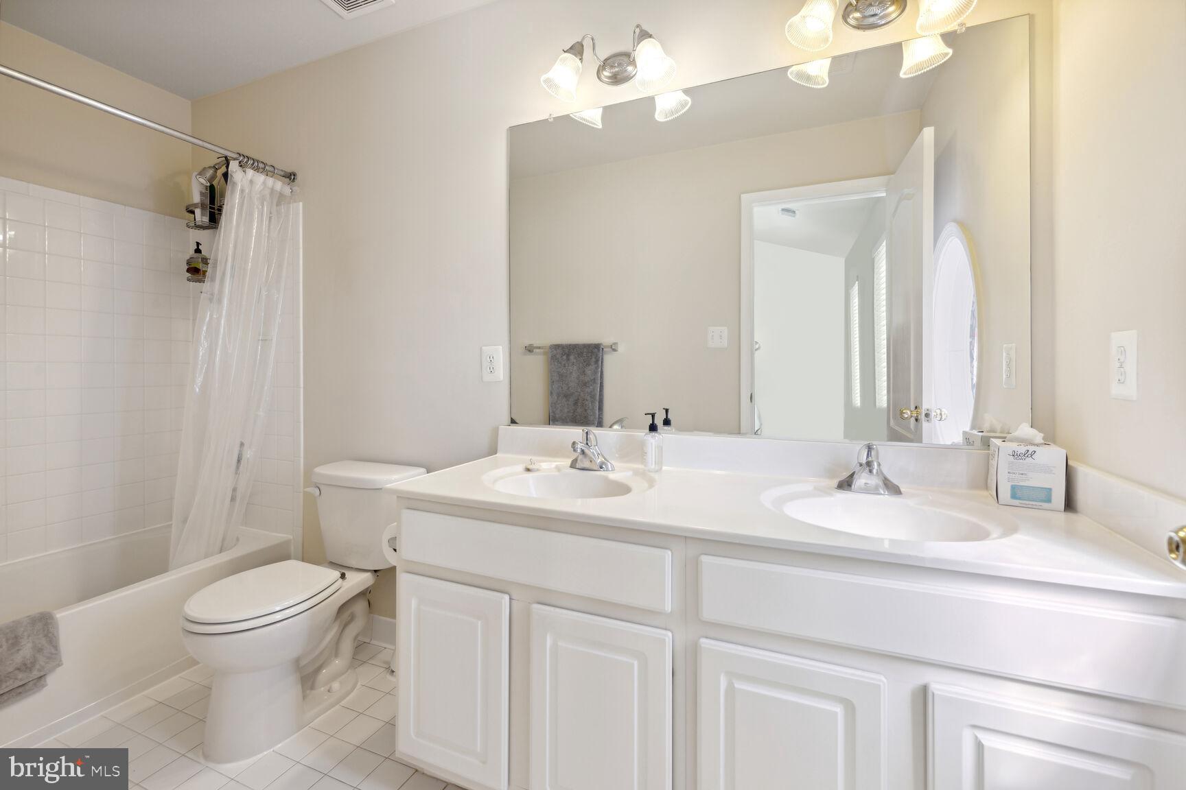 KING FARM BAILEYS COMMON - Residential