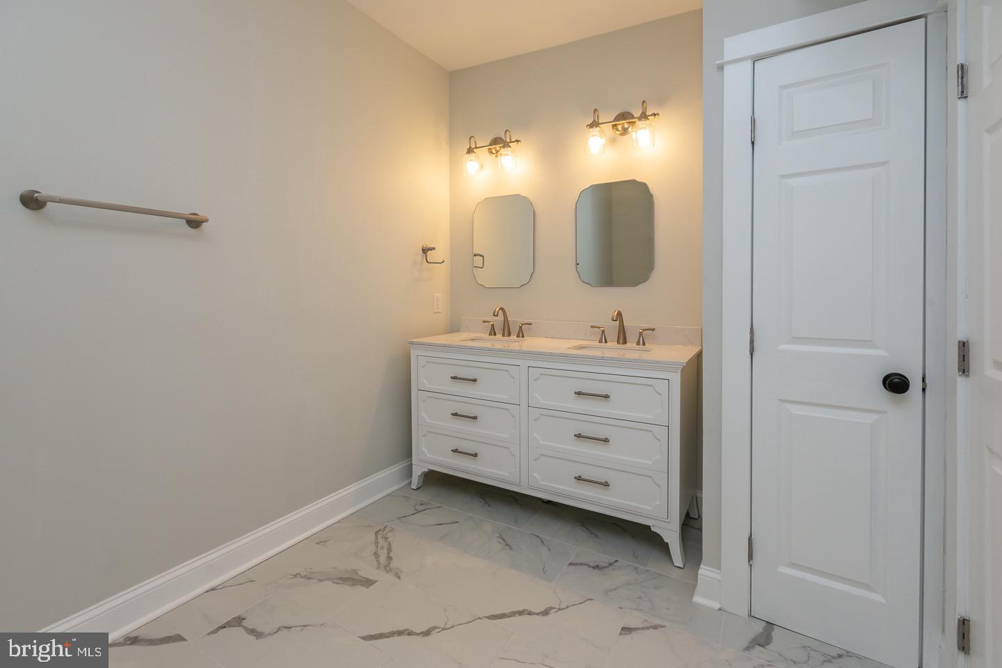 BROOKLINE - Residential