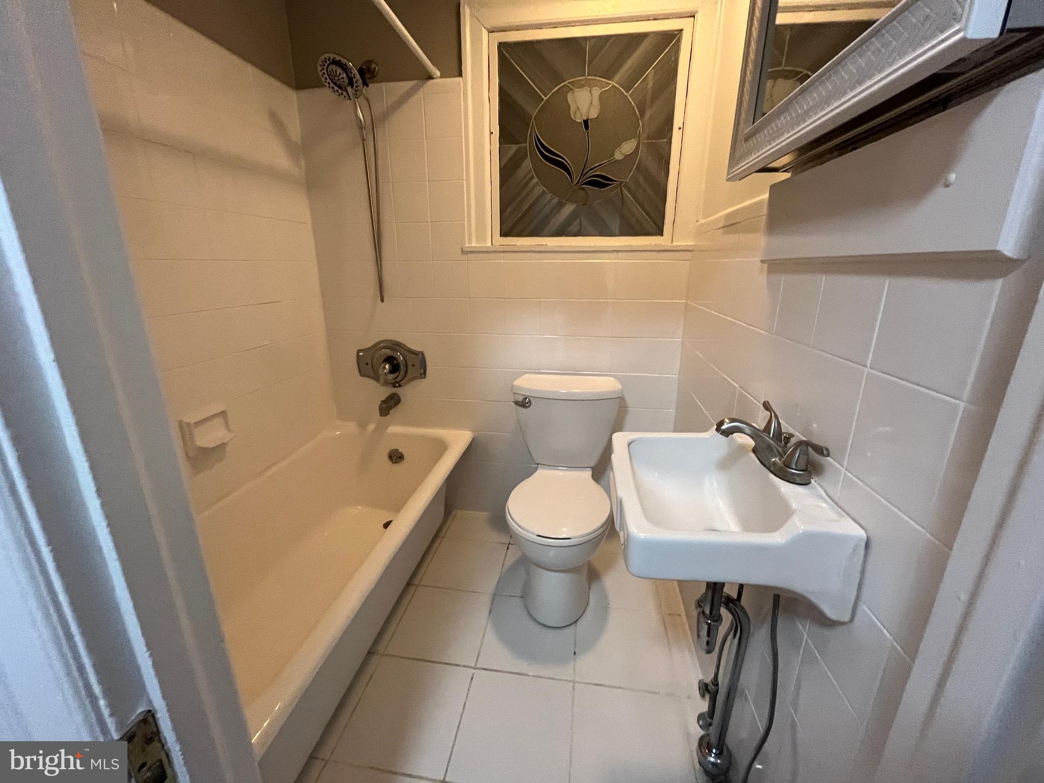 GLENSIDE - Residential Income