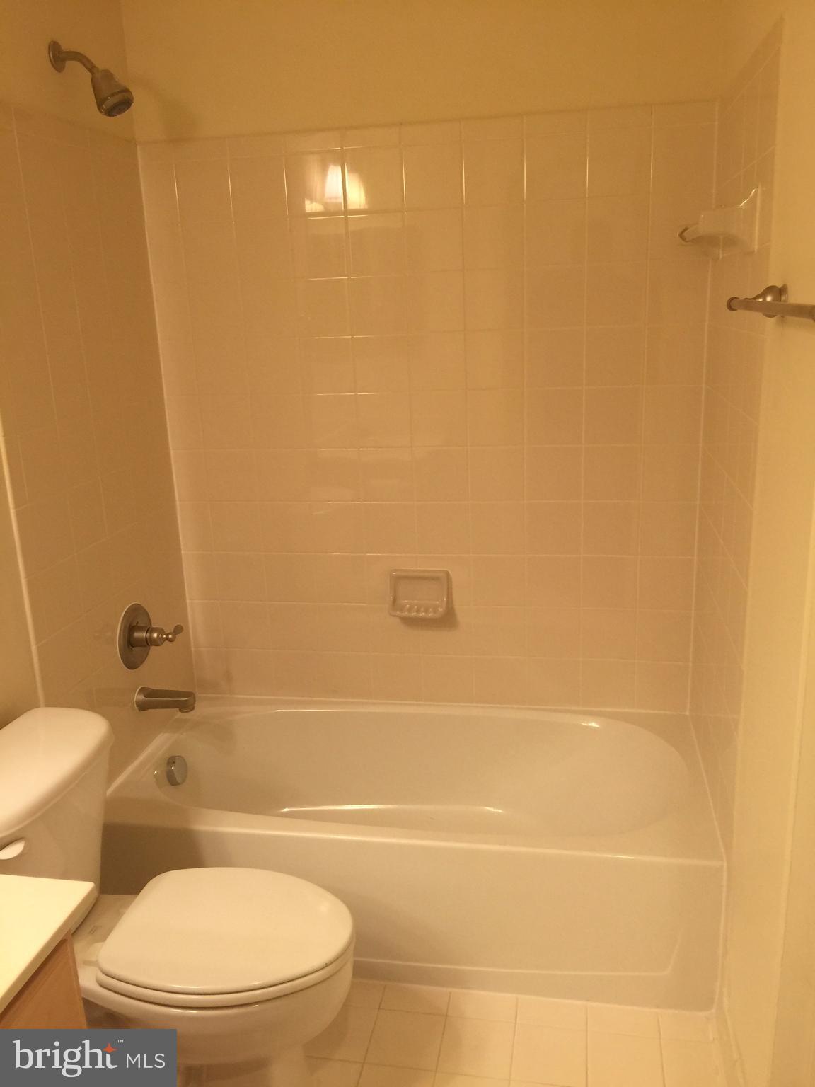 GREAT OAK - Residential Lease