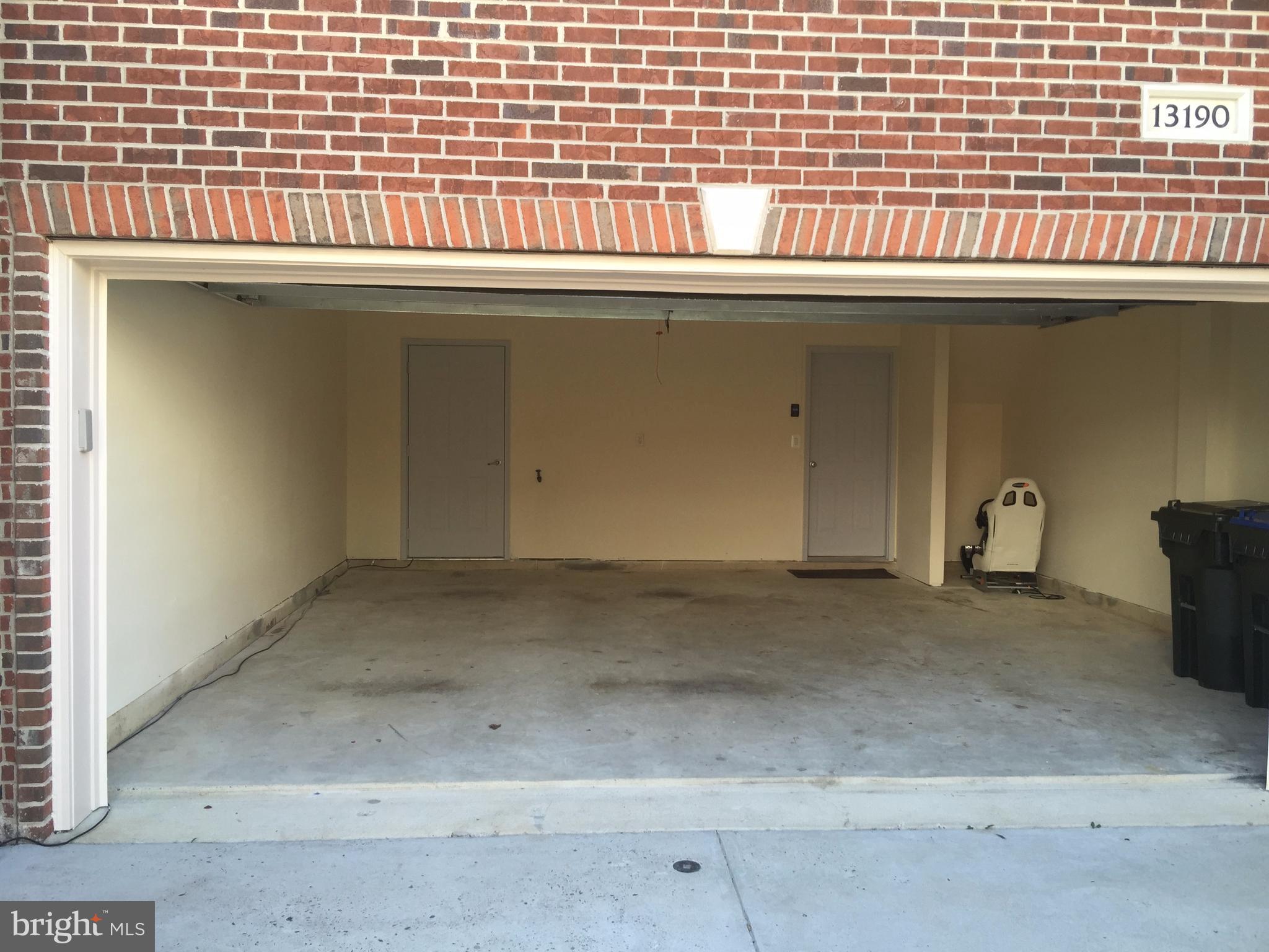 GREAT OAK - Residential Lease