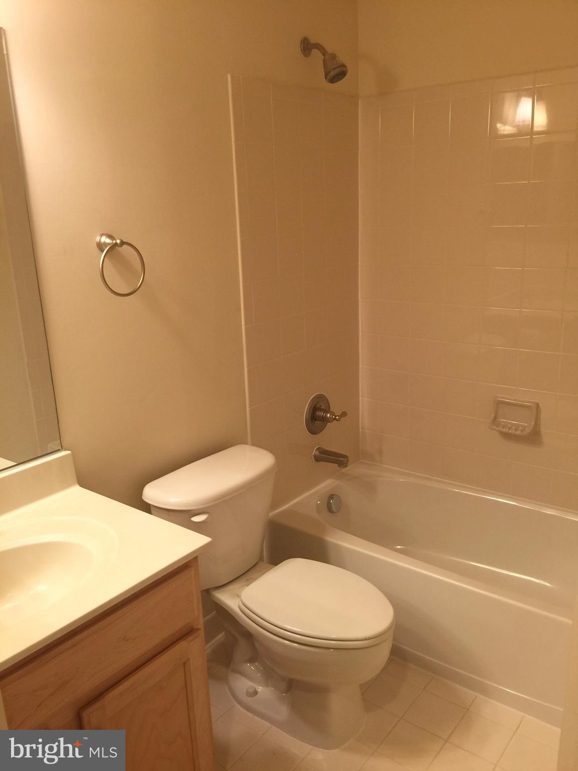 GREAT OAK - Residential Lease