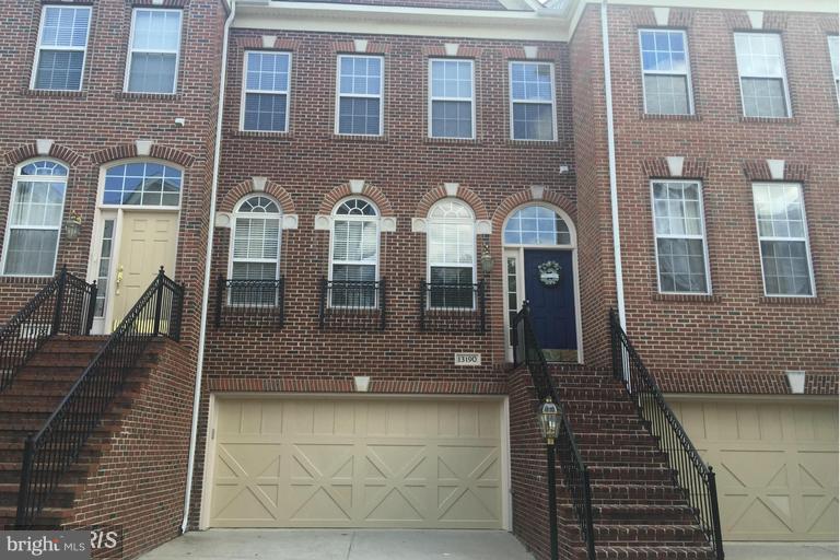 GREAT OAK - Residential Lease