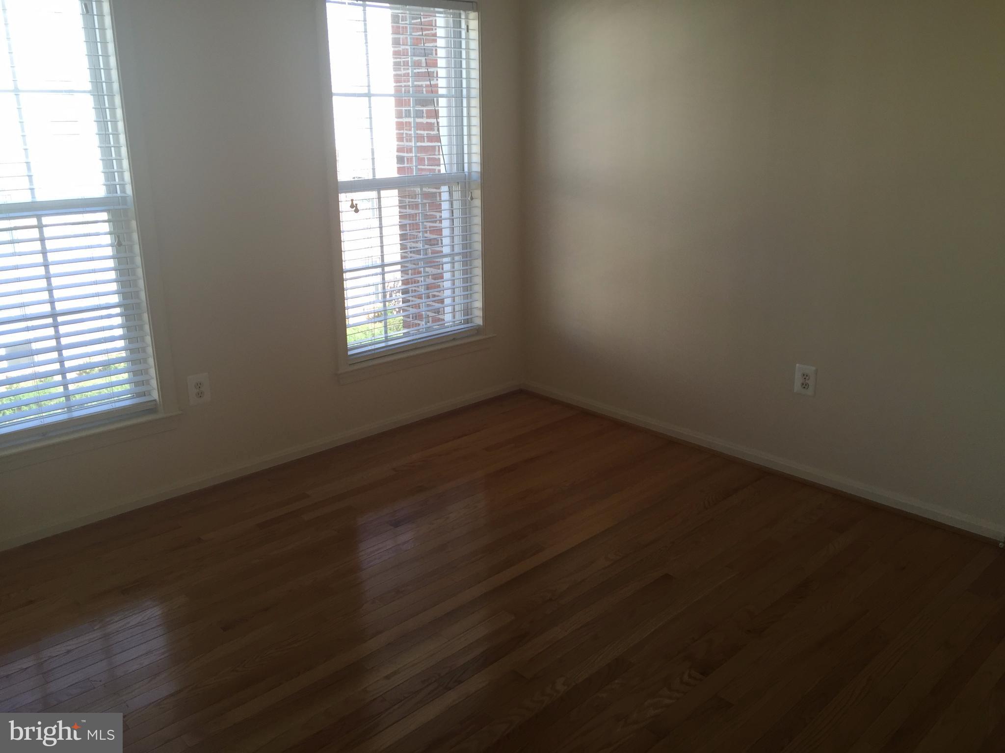 GREAT OAK - Residential Lease