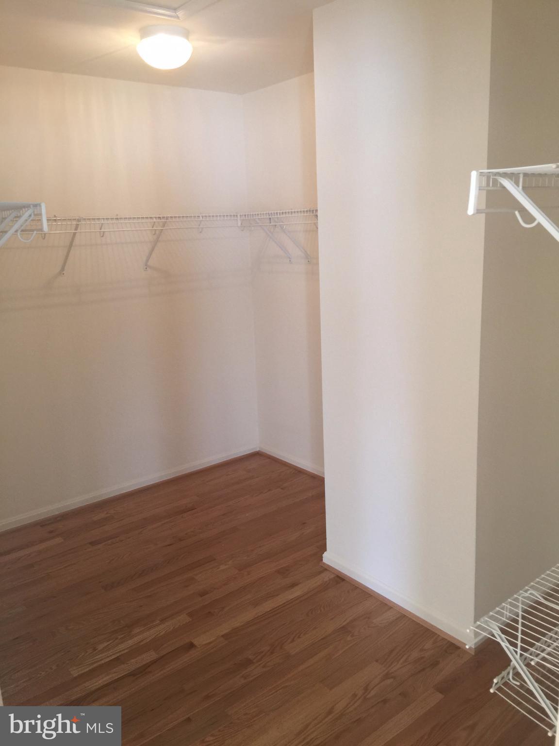 GREAT OAK - Residential Lease