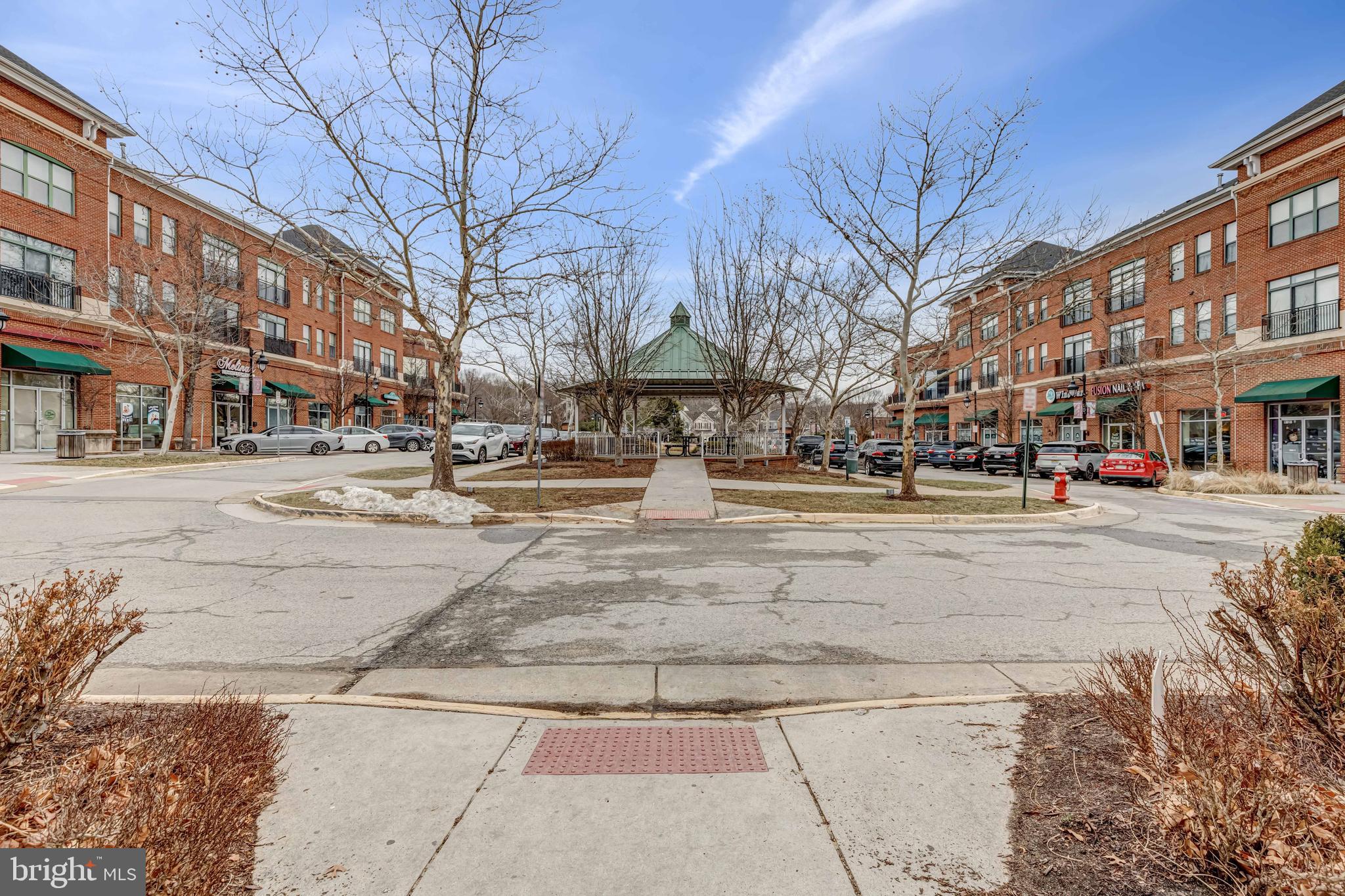 RESIDENCES OF LORTON STATION - Residential
