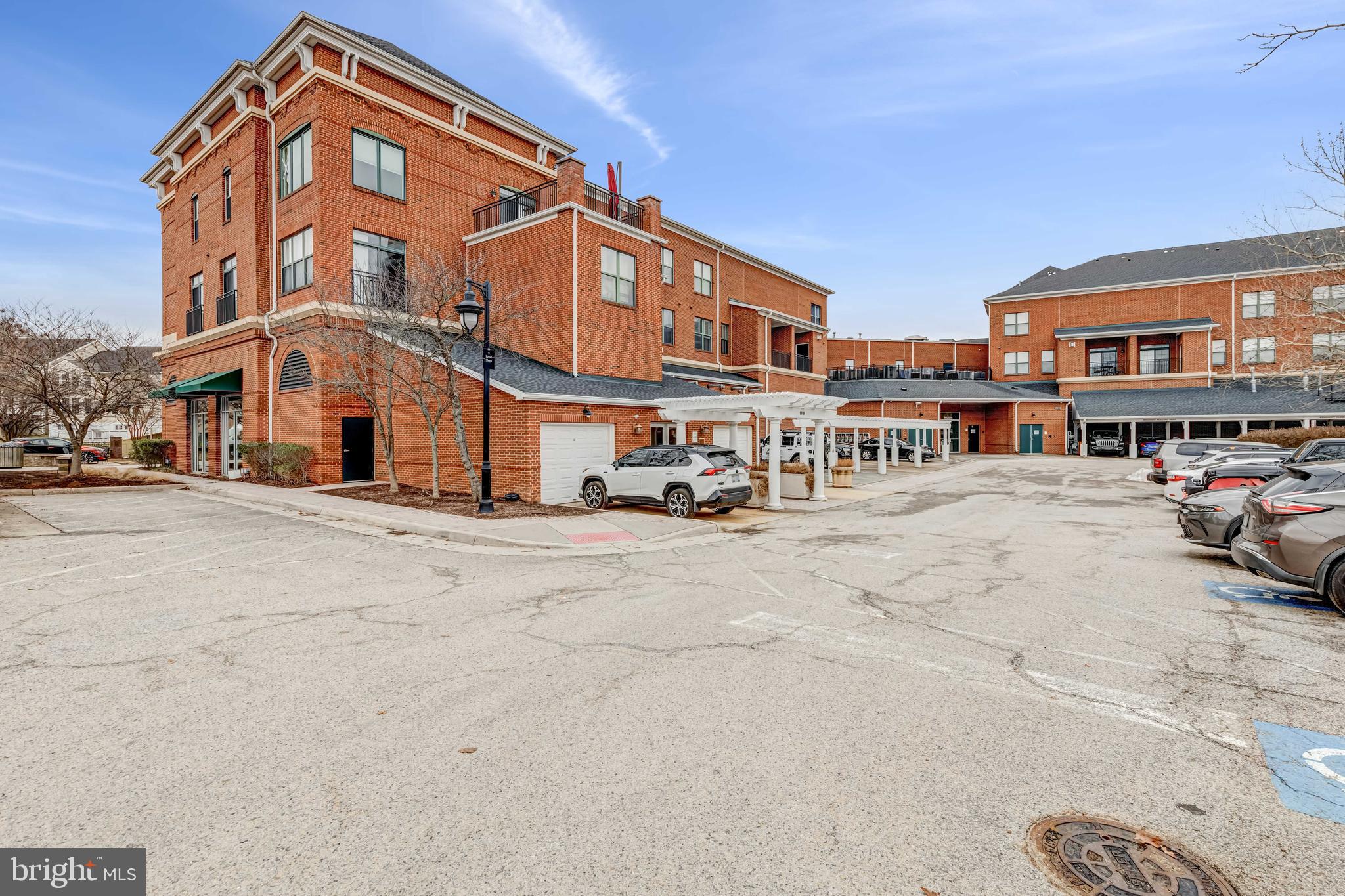 RESIDENCES OF LORTON STATION - Residential