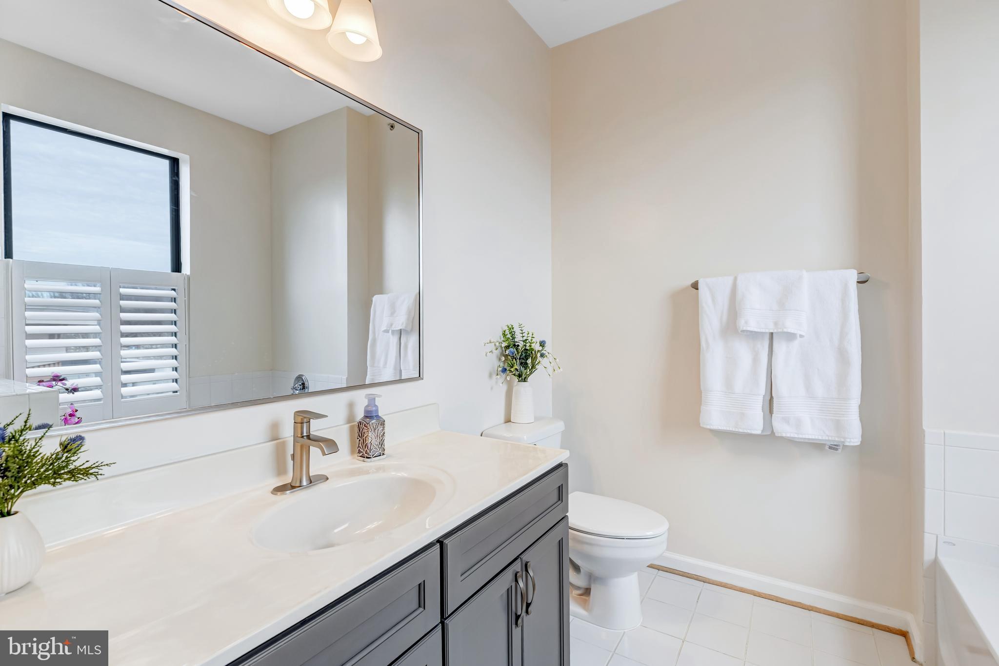 RESIDENCES OF LORTON STATION - Residential