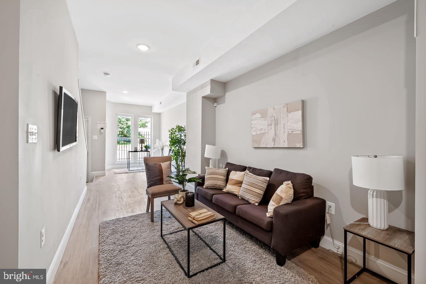 PENN NORTH - Residential Lease