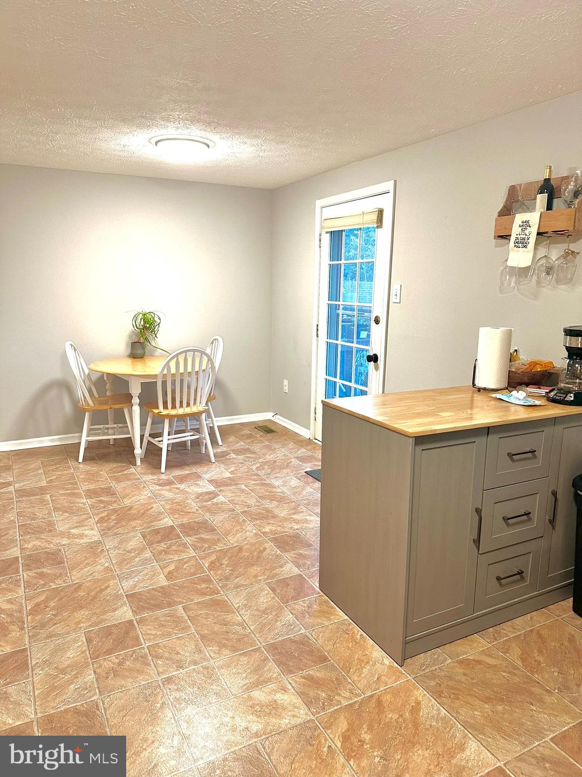 PARKVIEW TRAIL - Residential Lease