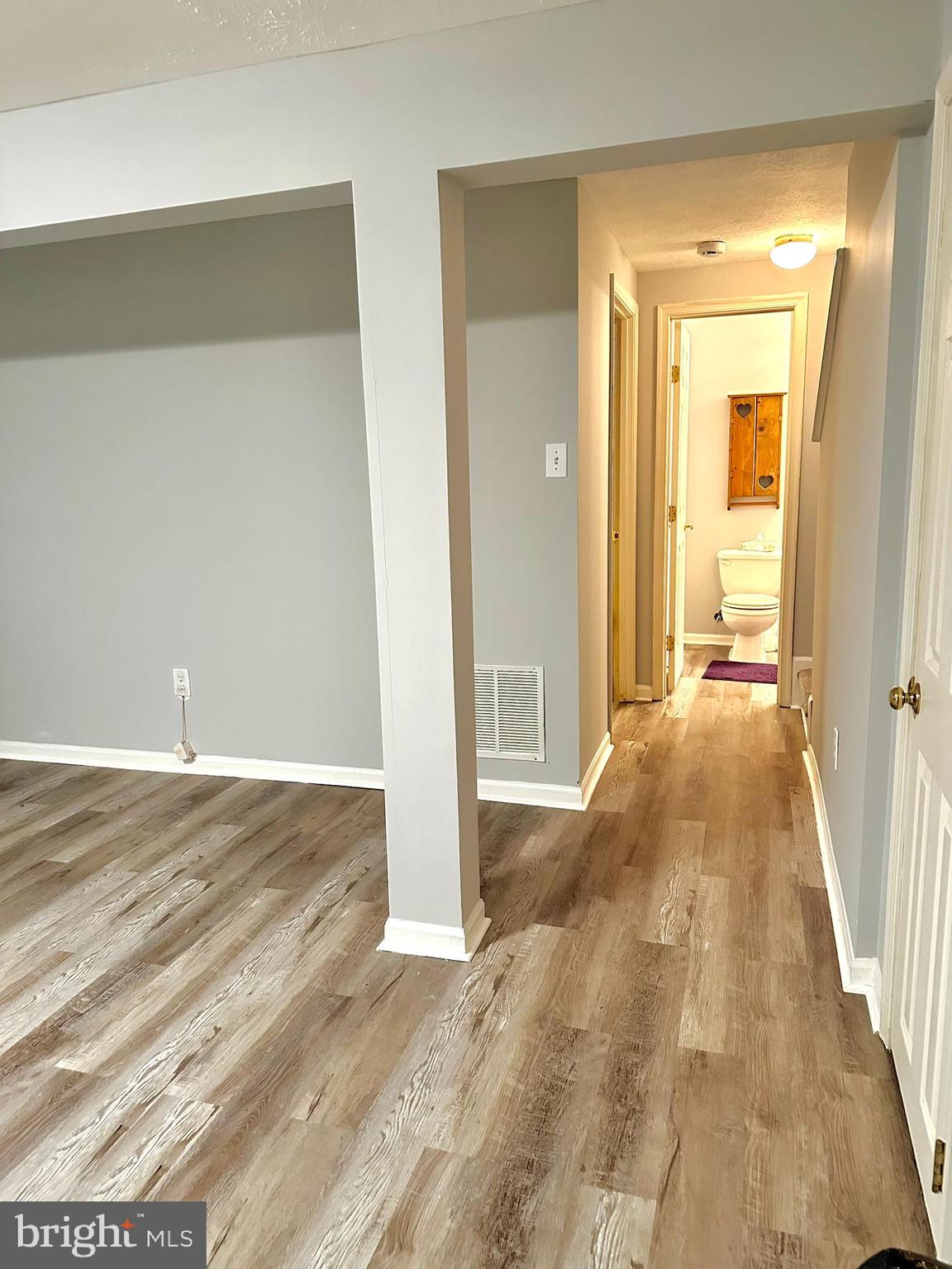 PARKVIEW TRAIL - Residential Lease