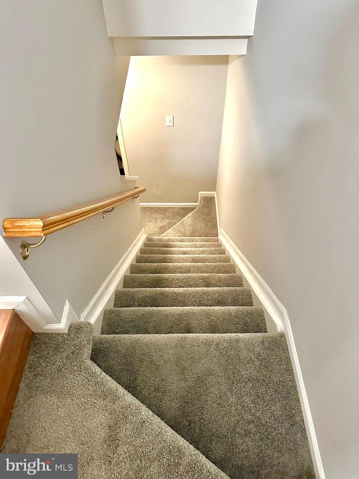 PARKVIEW TRAIL - Residential Lease