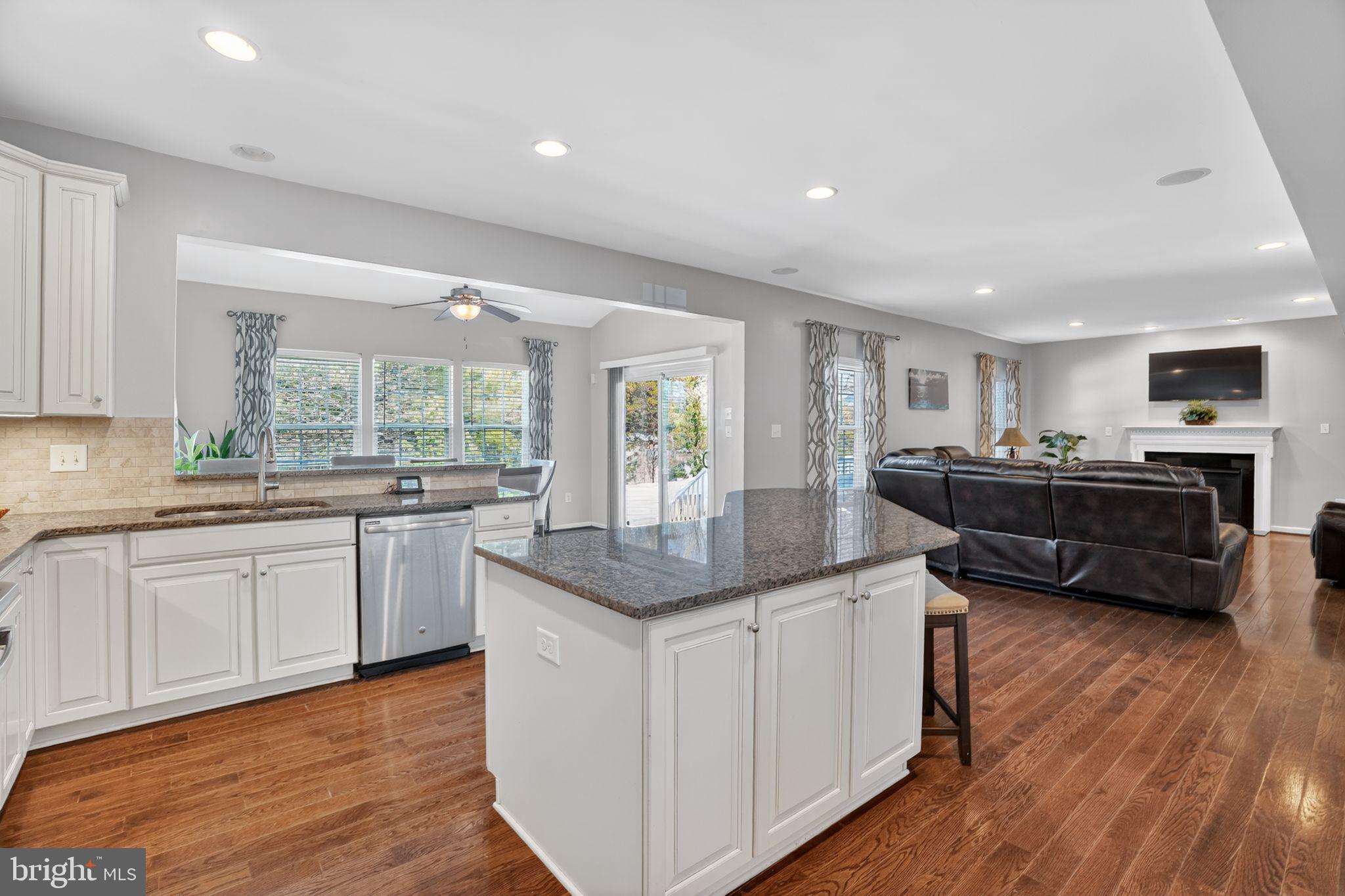 HANOVER WOODS - Residential