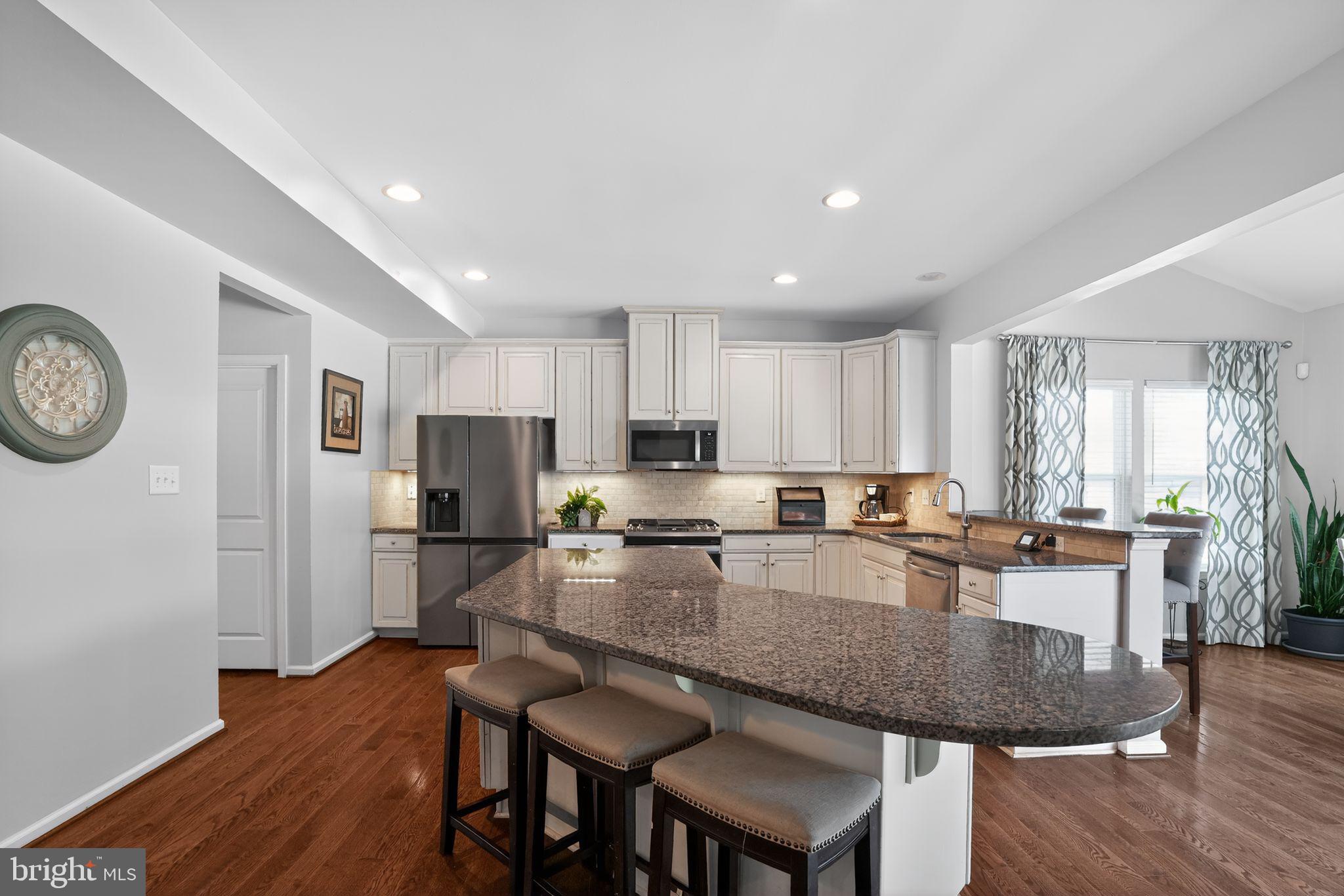 HANOVER WOODS - Residential