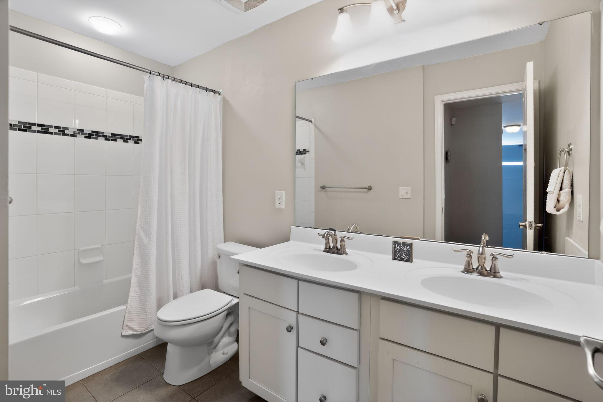 HANOVER WOODS - Residential