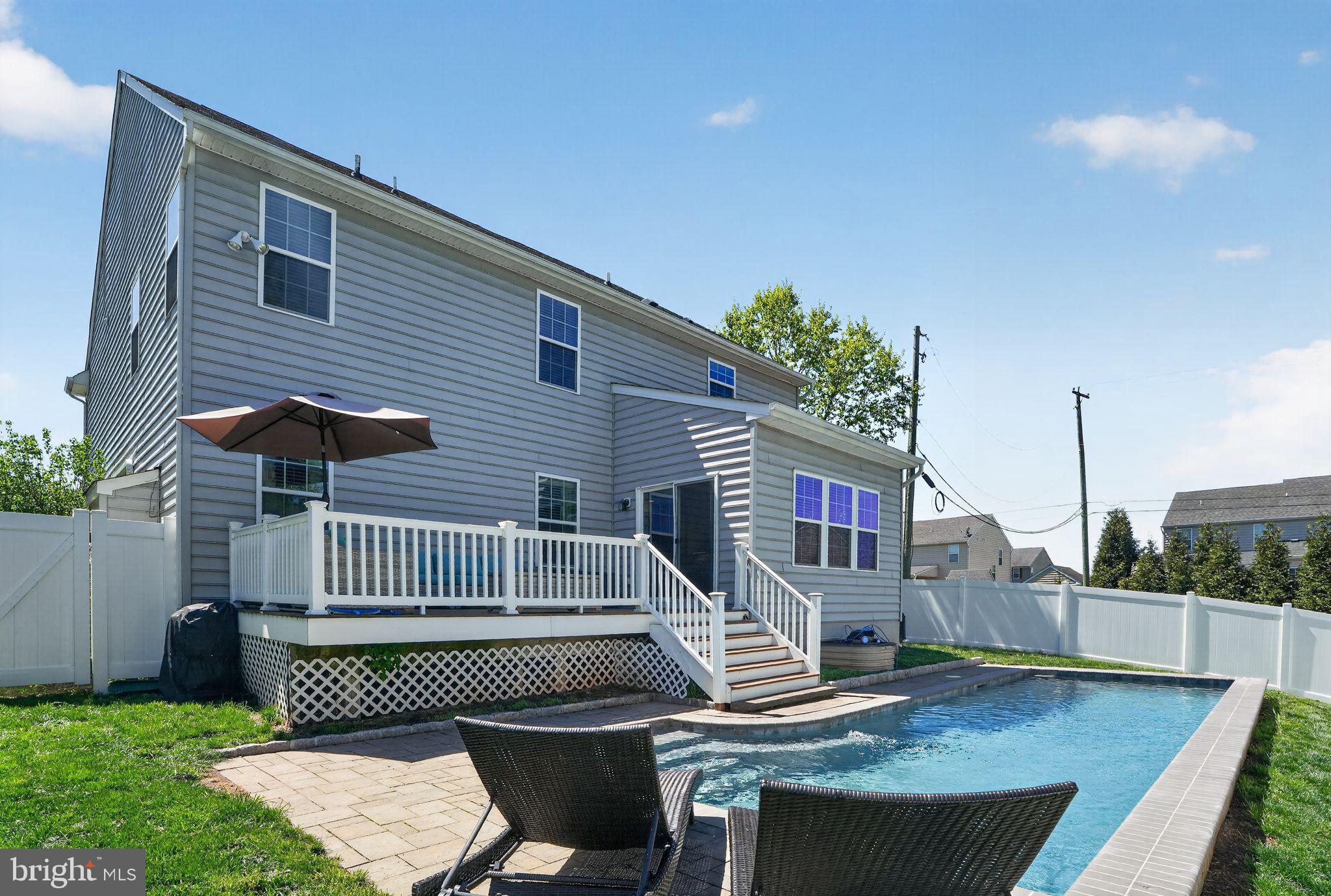 HANOVER WOODS - Residential