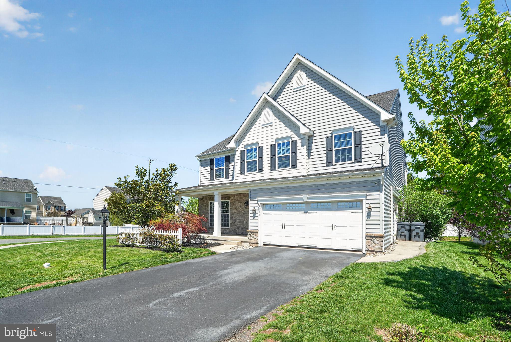 HANOVER WOODS - Residential