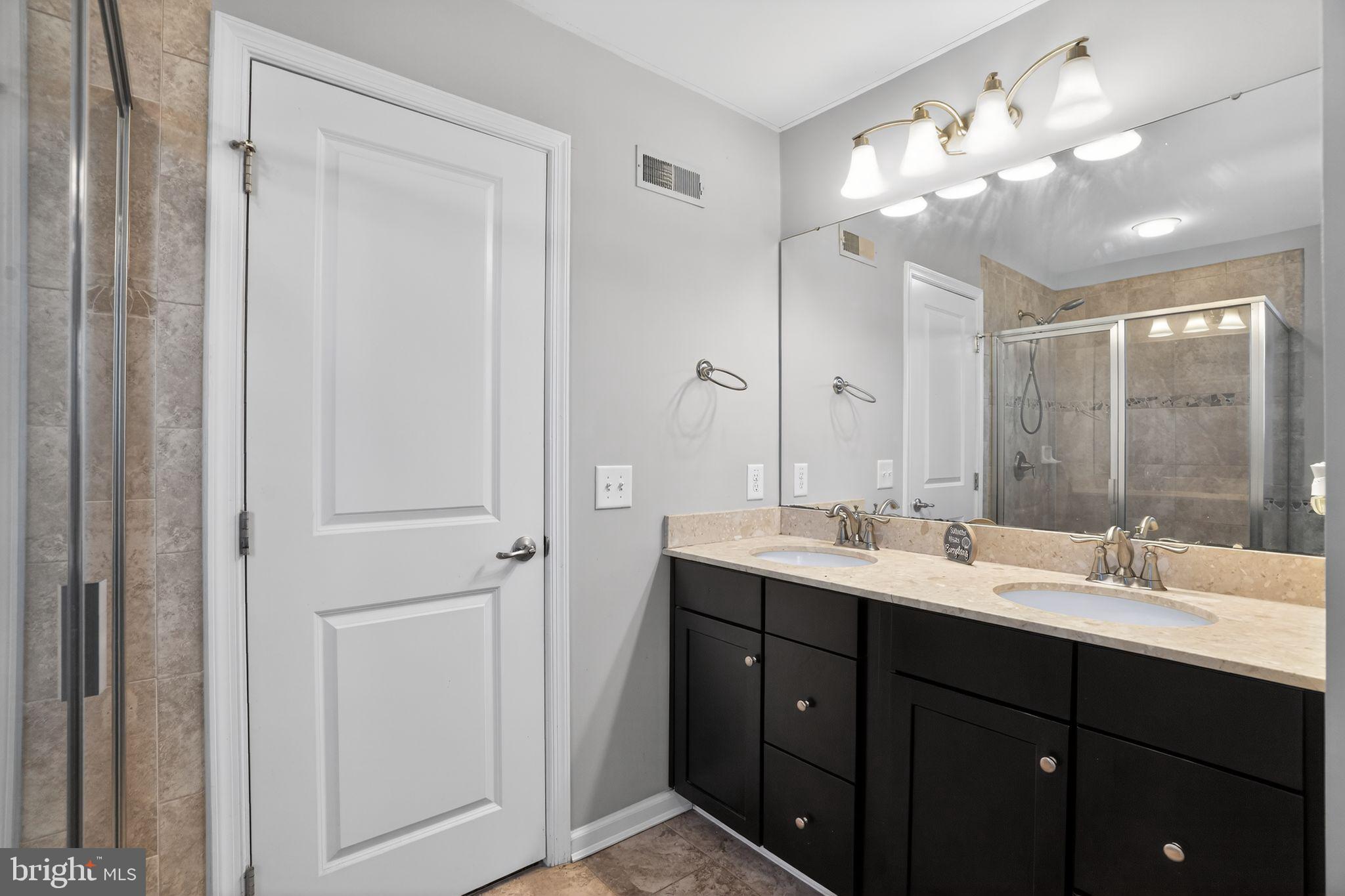 HANOVER WOODS - Residential
