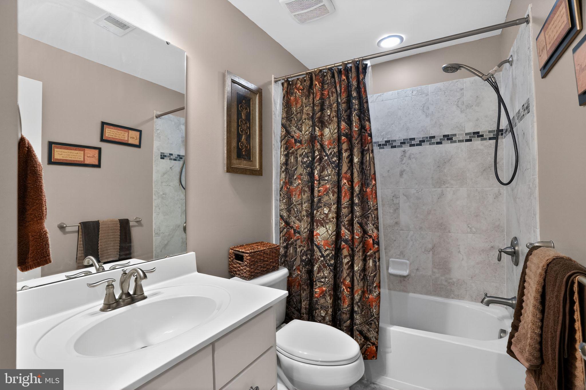 HANOVER WOODS - Residential