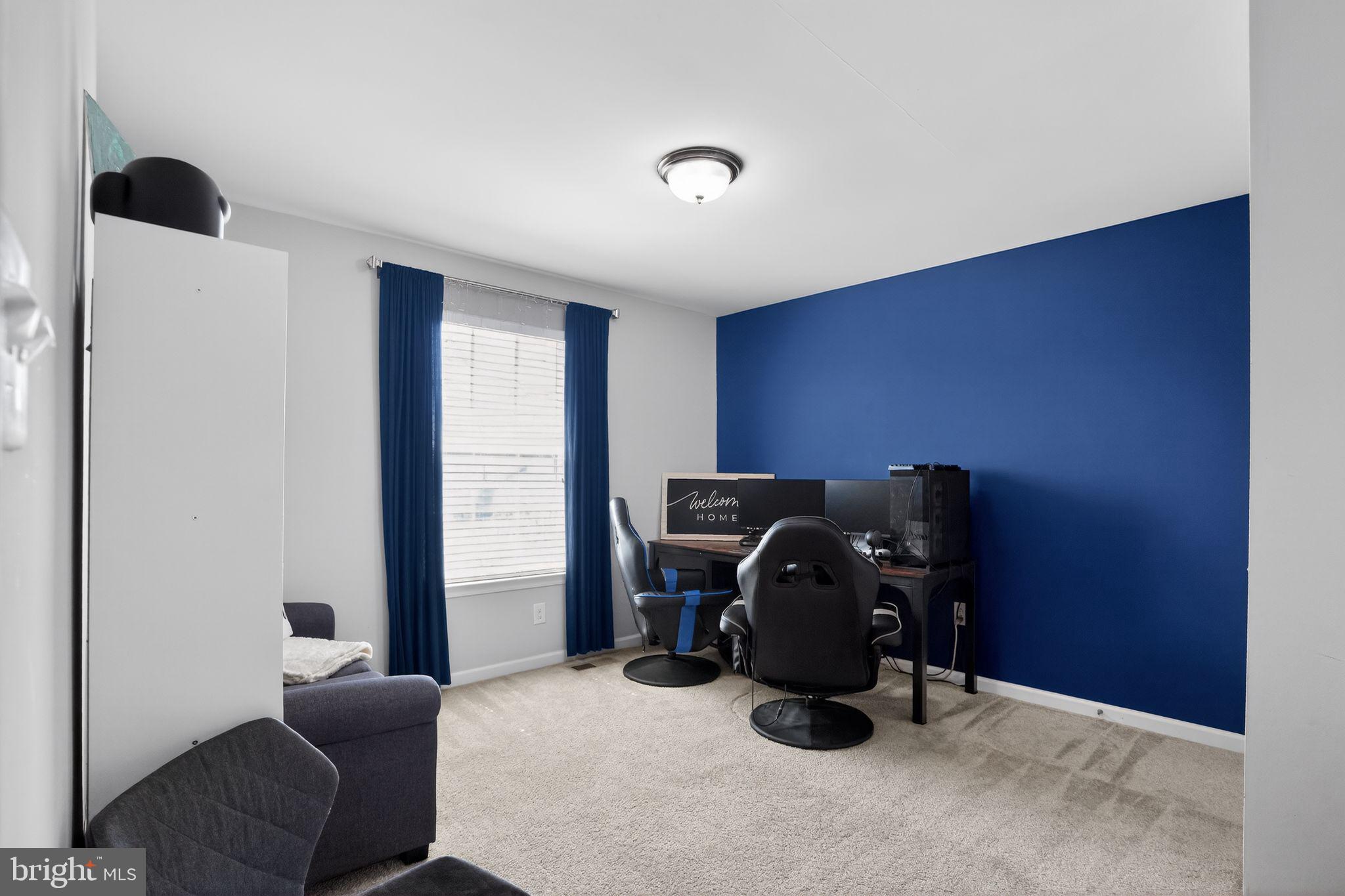 HANOVER WOODS - Residential