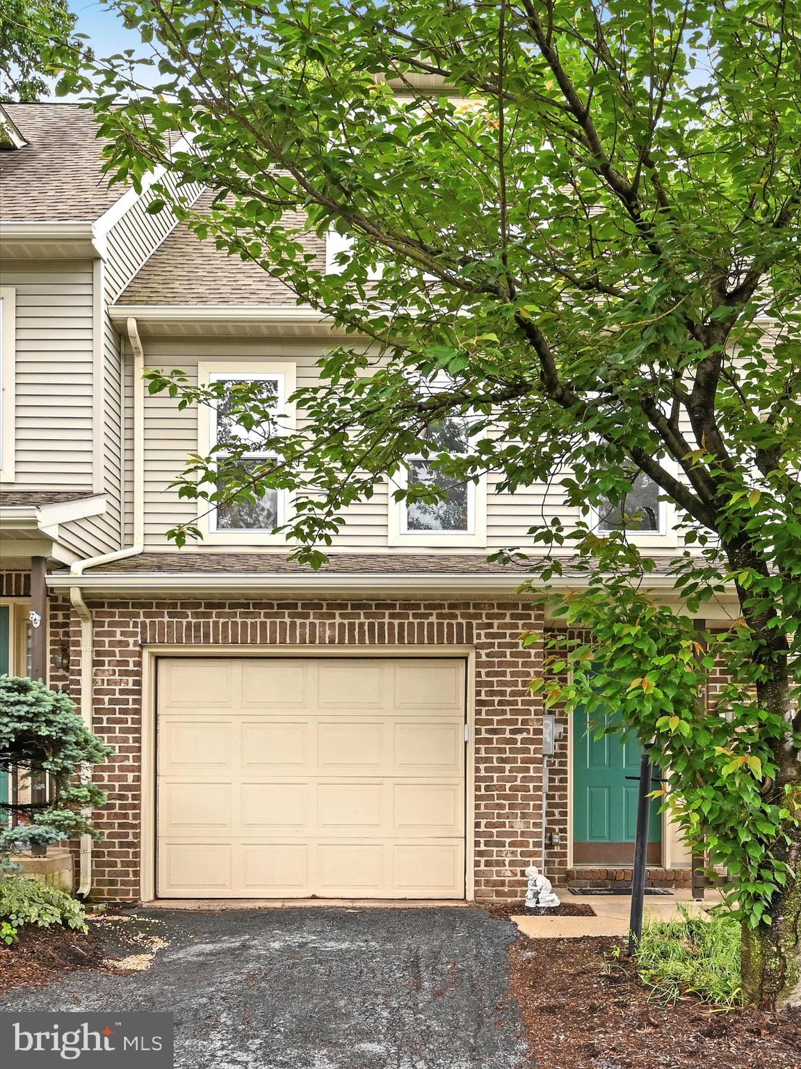 49 WESTPOINTE DRIVE