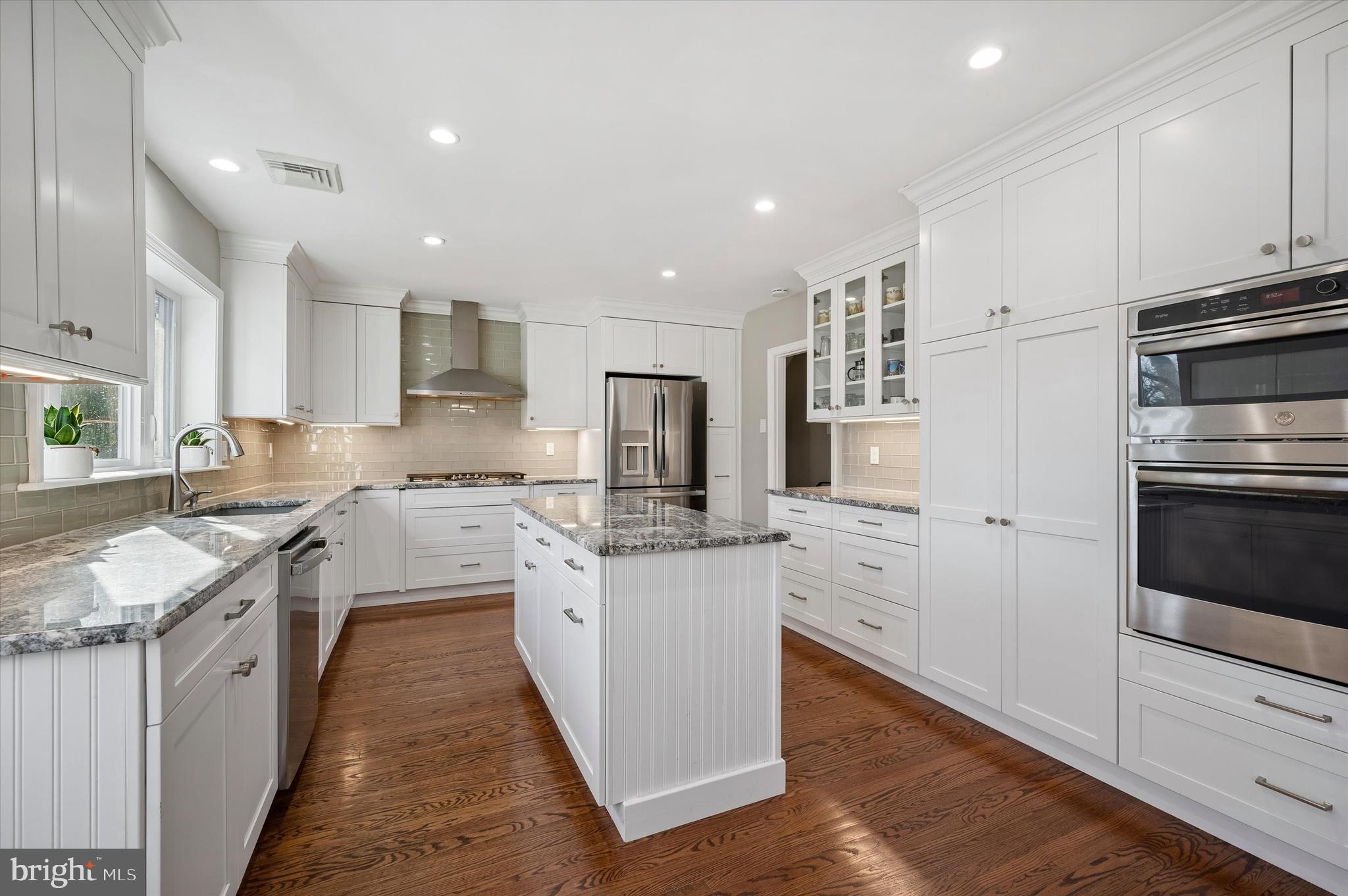 WILLOWBROOK - Residential