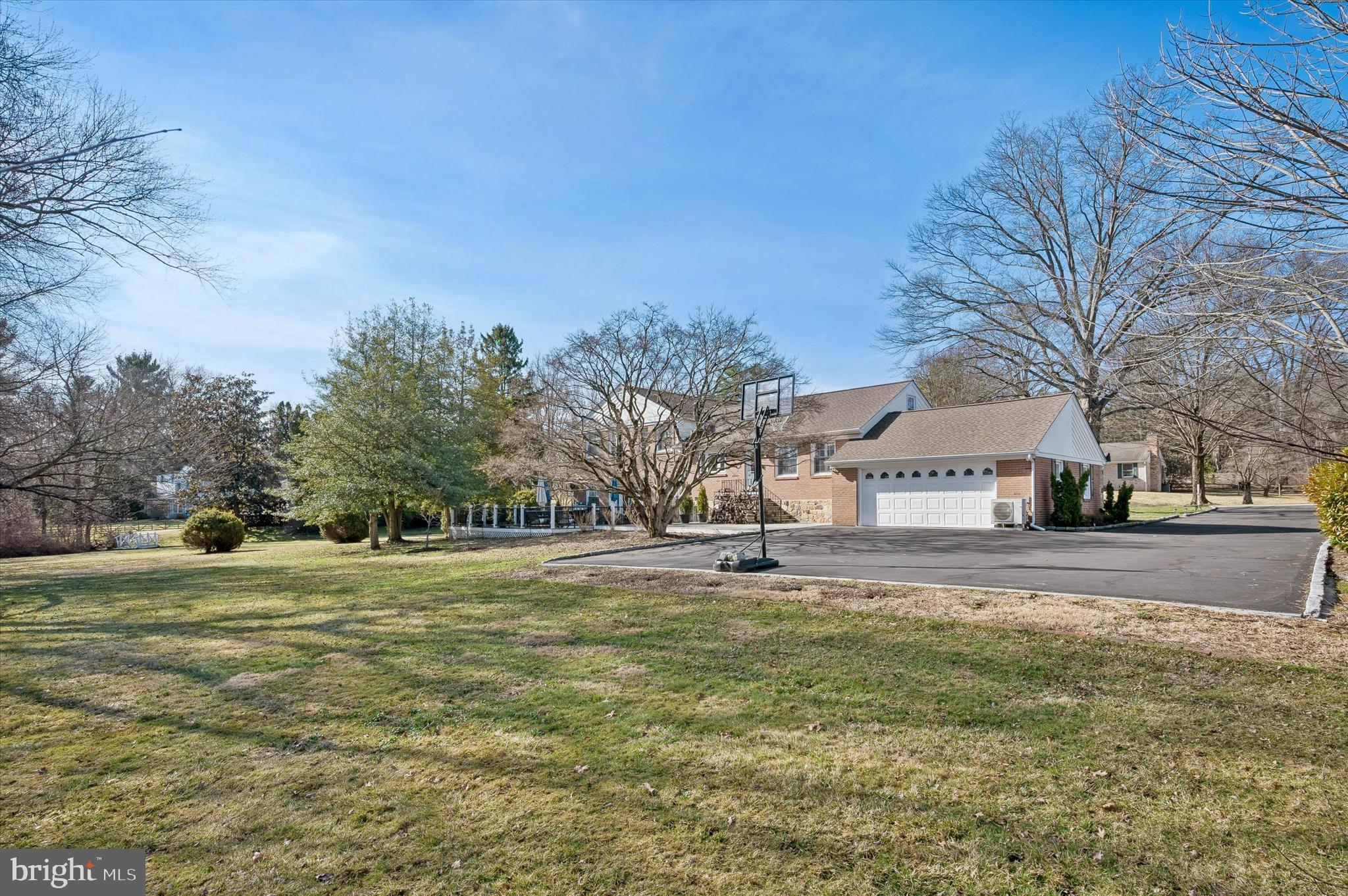 WILLOWBROOK - Residential