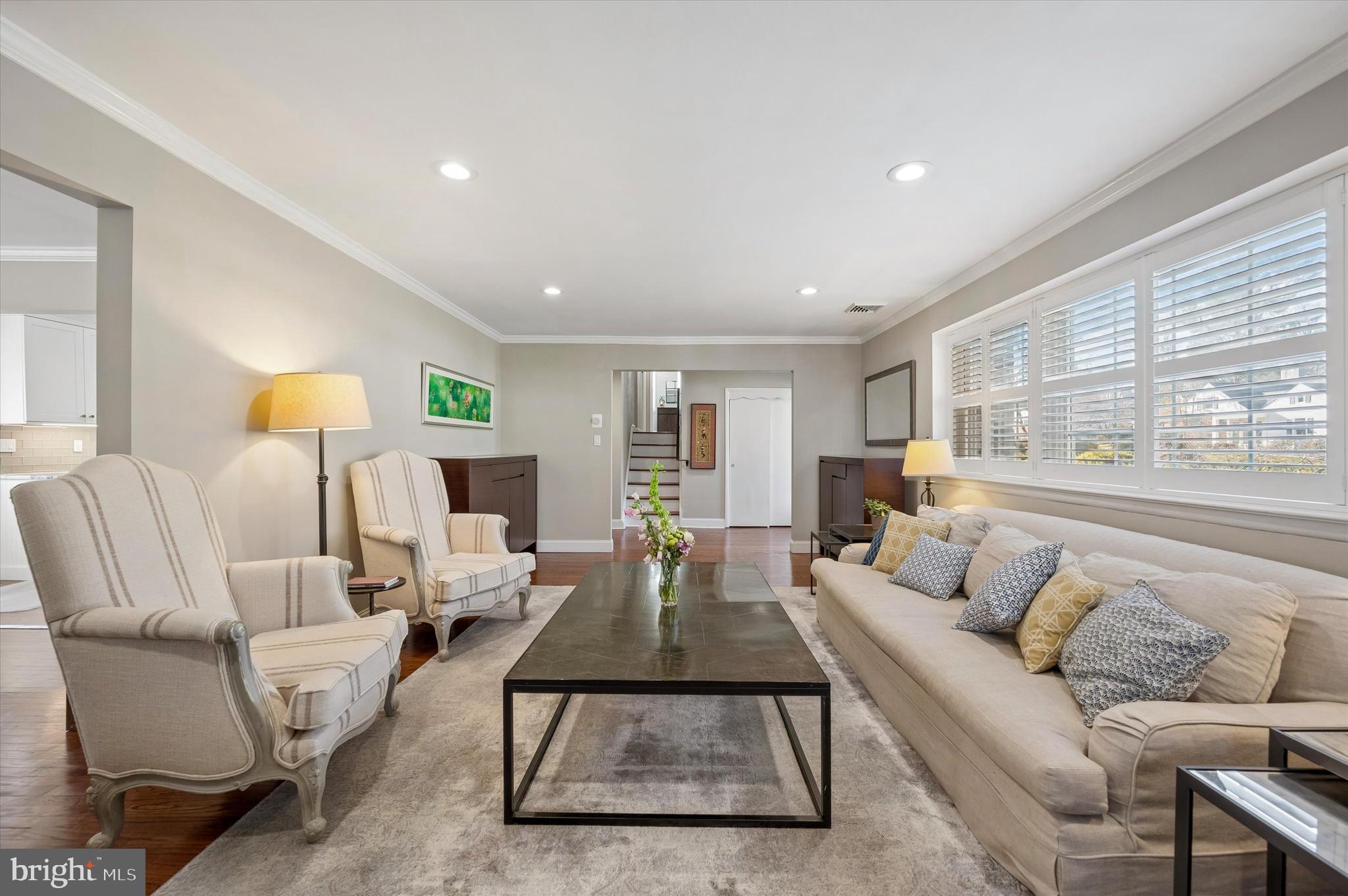 1721 SHERWOOD CIRCLE