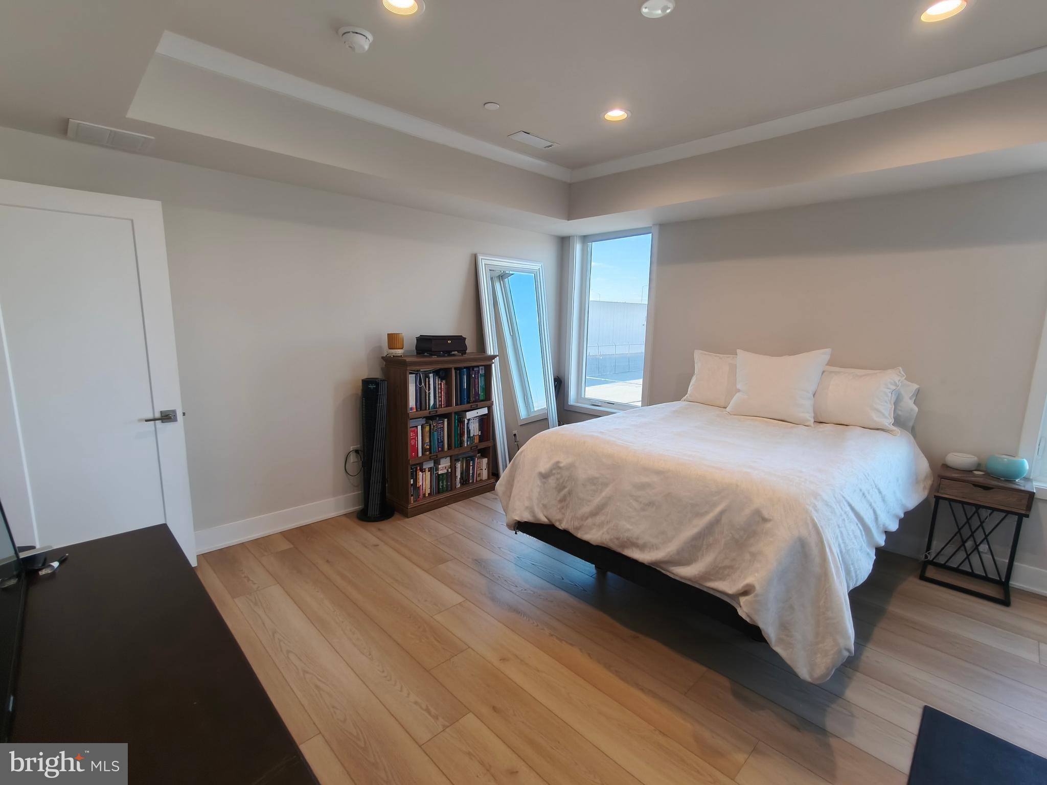 NORTHBANK - Residential