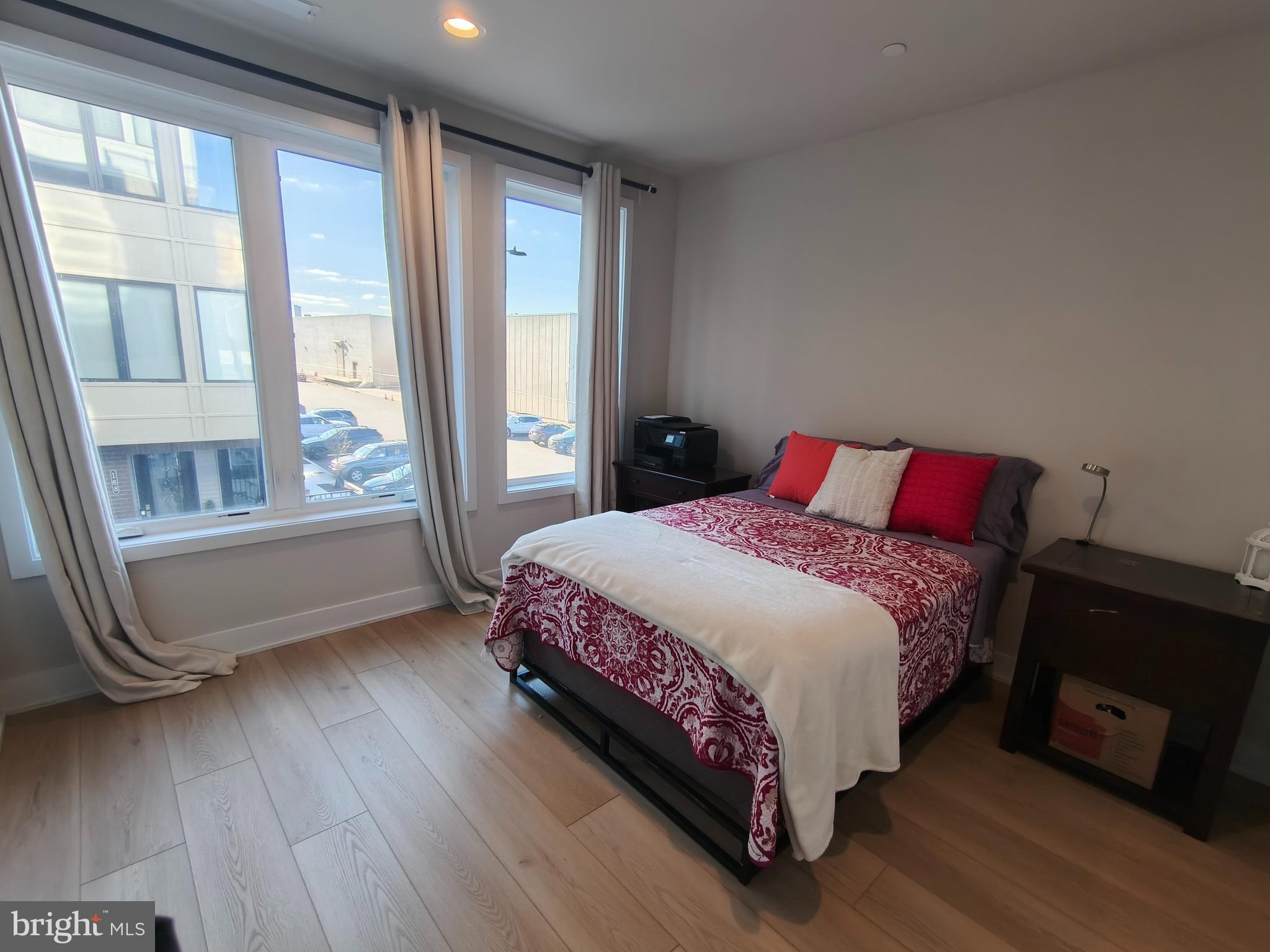 NORTHBANK - Residential