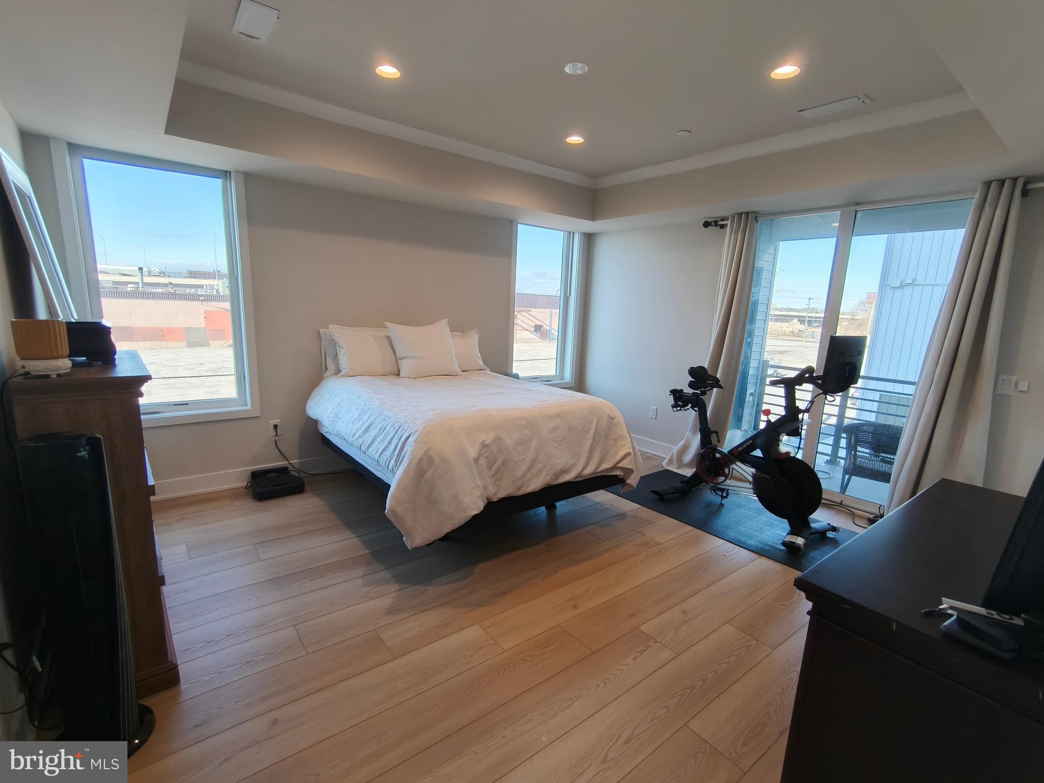 NORTHBANK - Residential