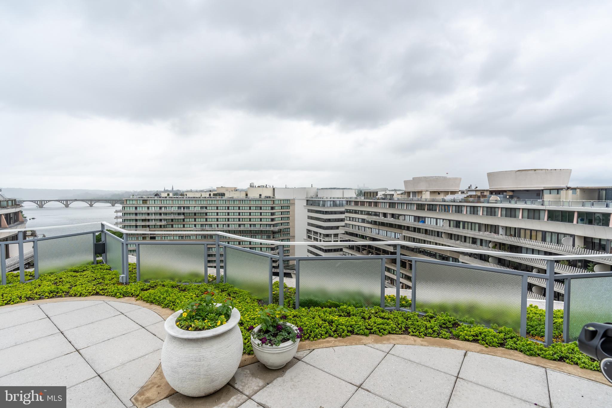 FOGGY BOTTOM - Residential