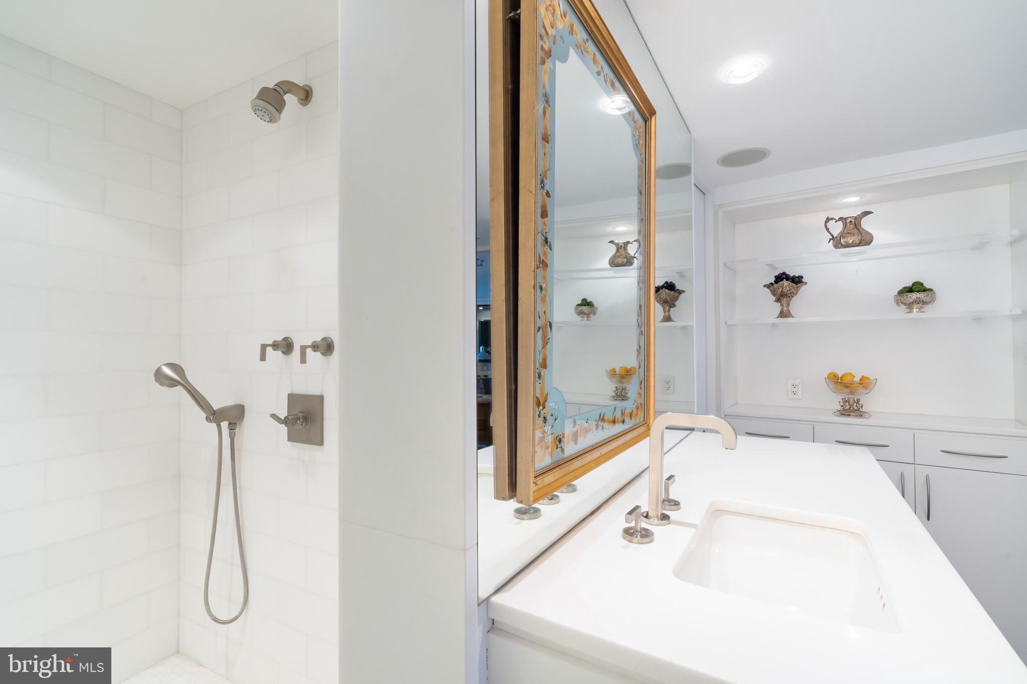 FOGGY BOTTOM - Residential
