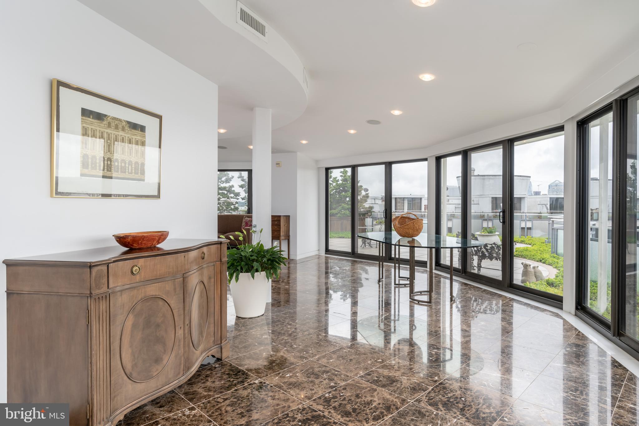 FOGGY BOTTOM - Residential